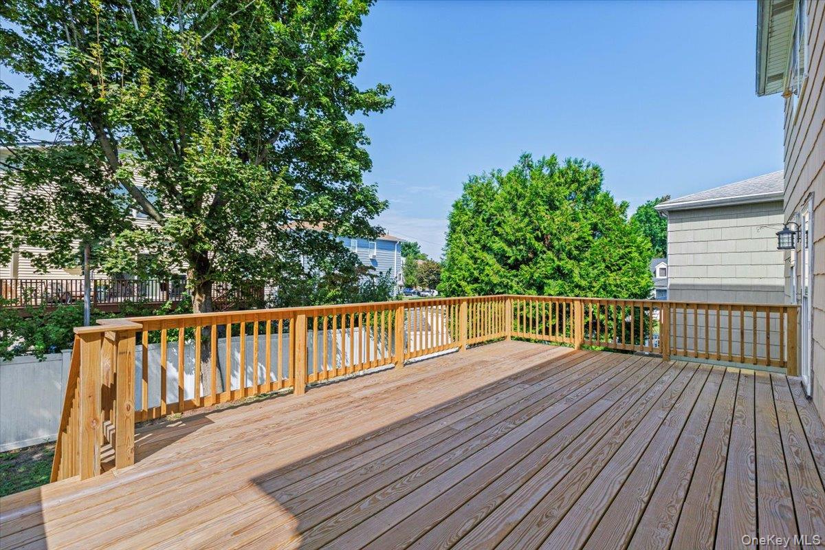221 Park Avenue E – For Sale photo 37