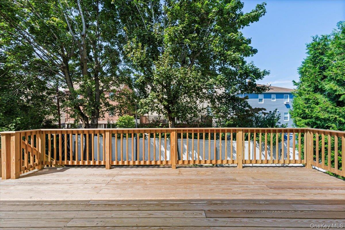 221 Park Avenue E – For Sale photo 36