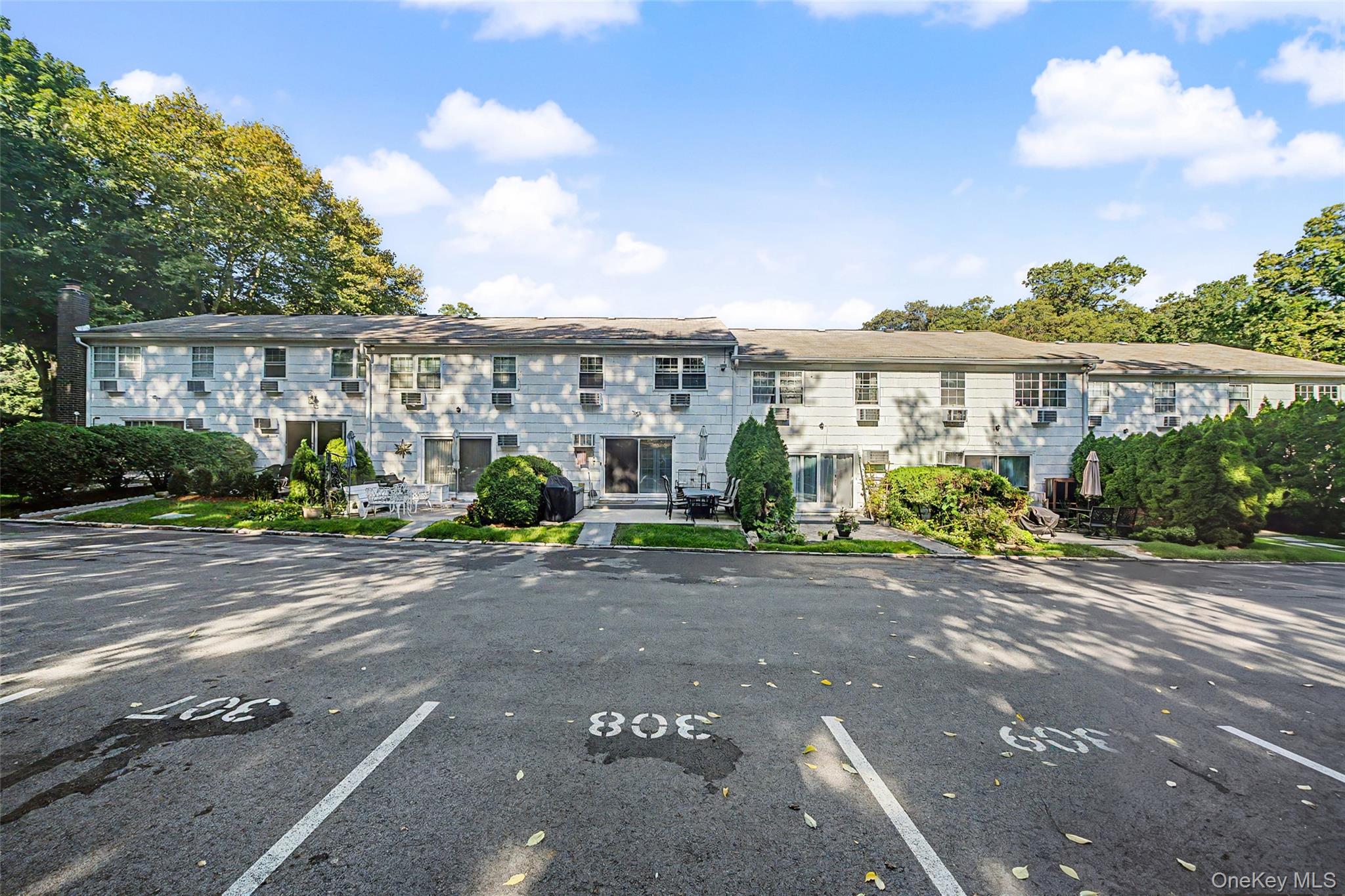 72 Yorkshire Drive – For Sale photo 32