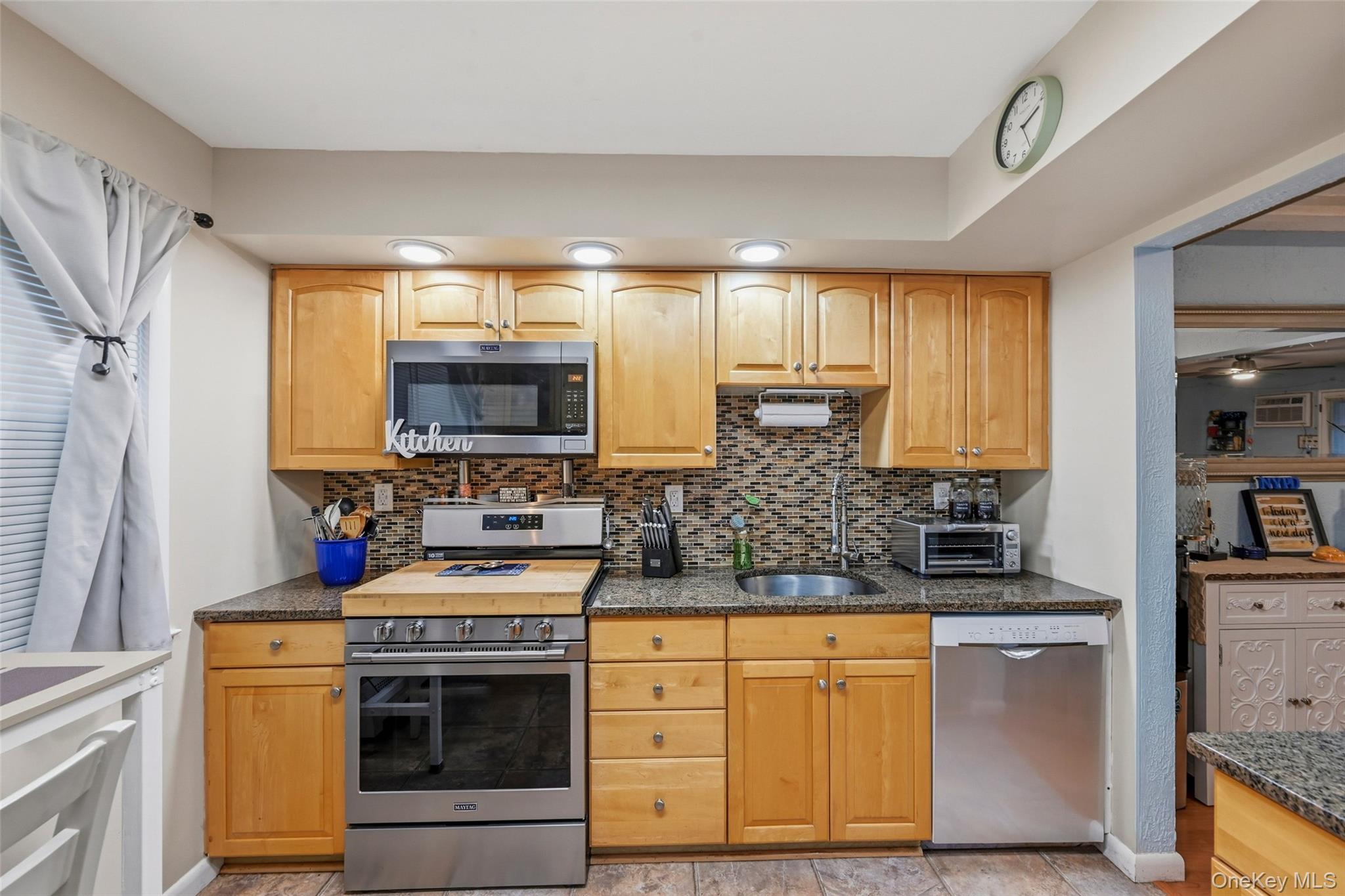 72 Yorkshire Drive – For Sale photo 14