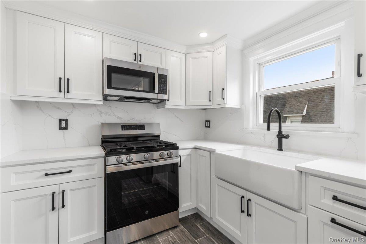 85 Franklin Avenue, Unit 2 photo 8