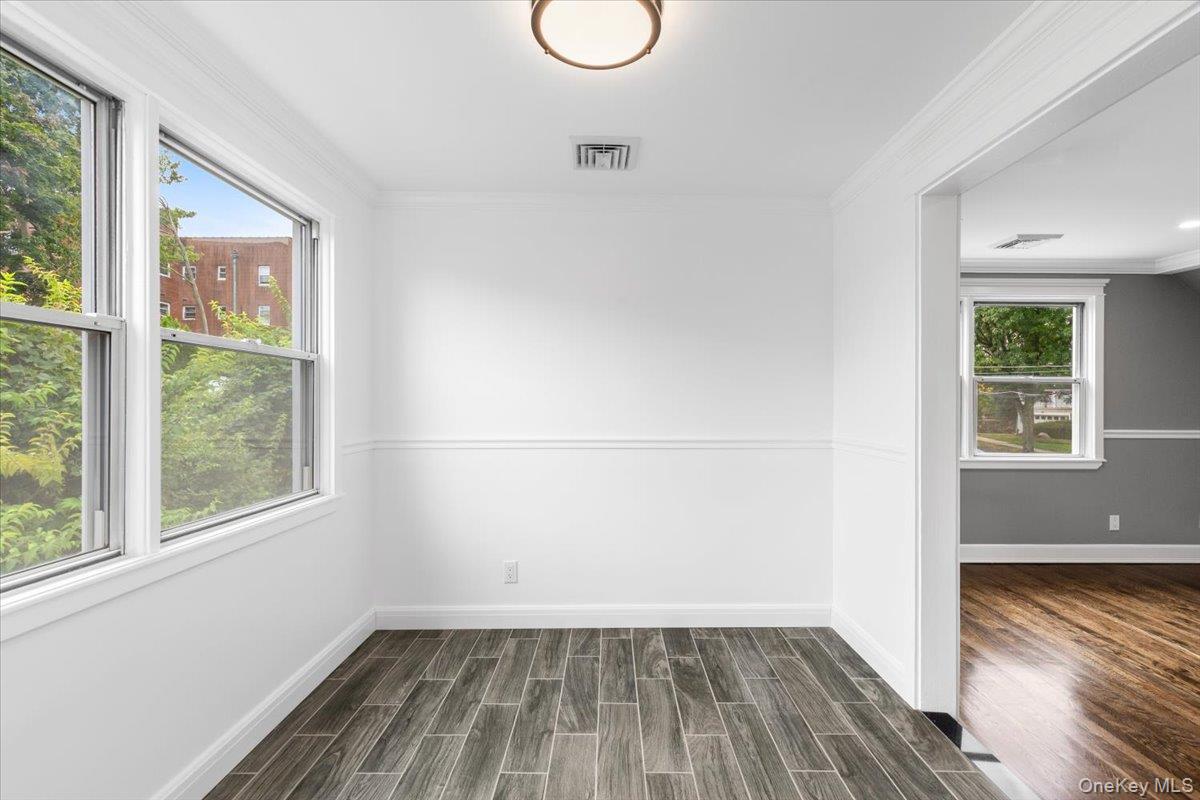 85 Franklin Avenue, Unit 2 photo 12