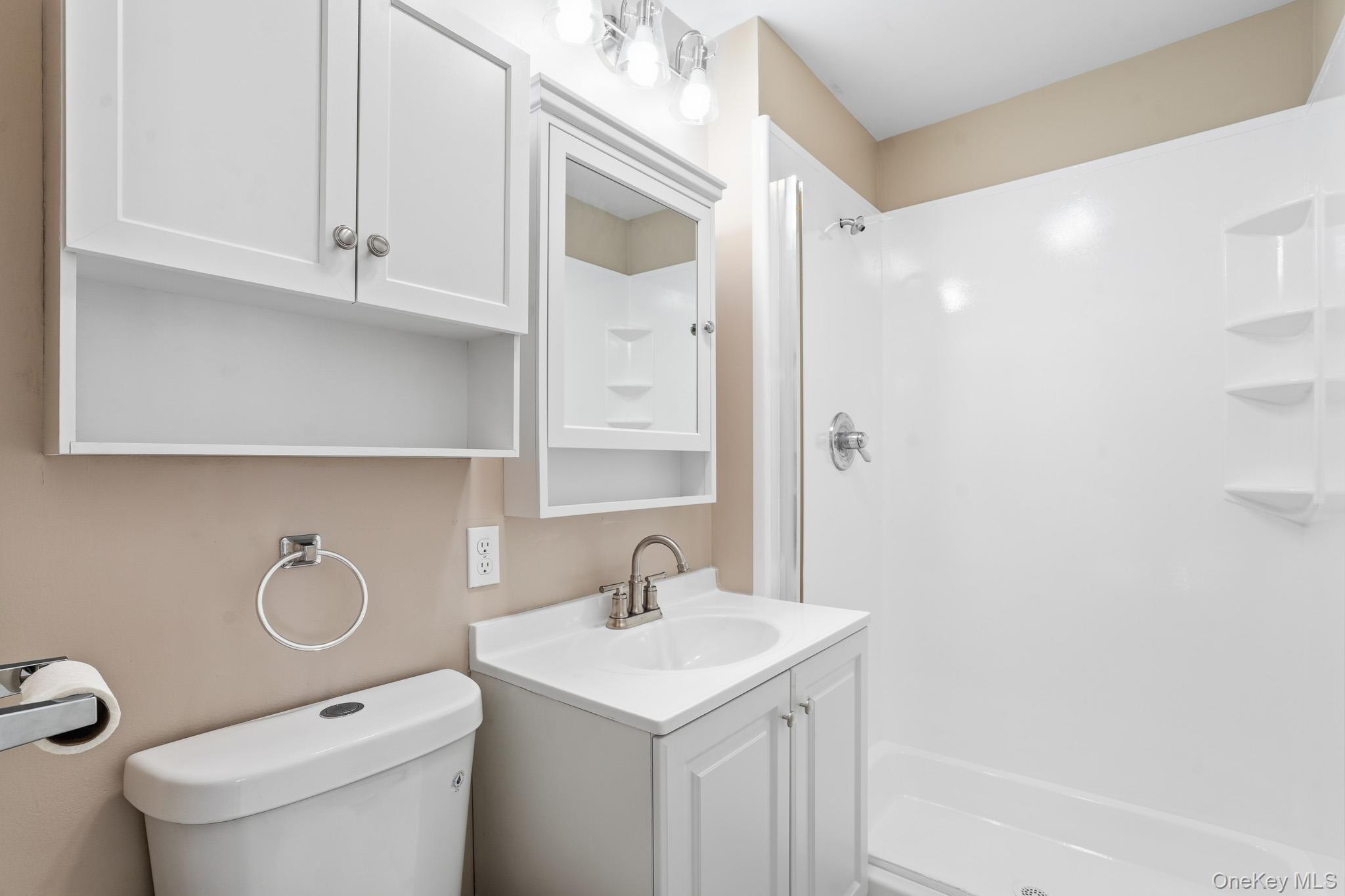 12 Skyline Drive, Unit 8 photo 19