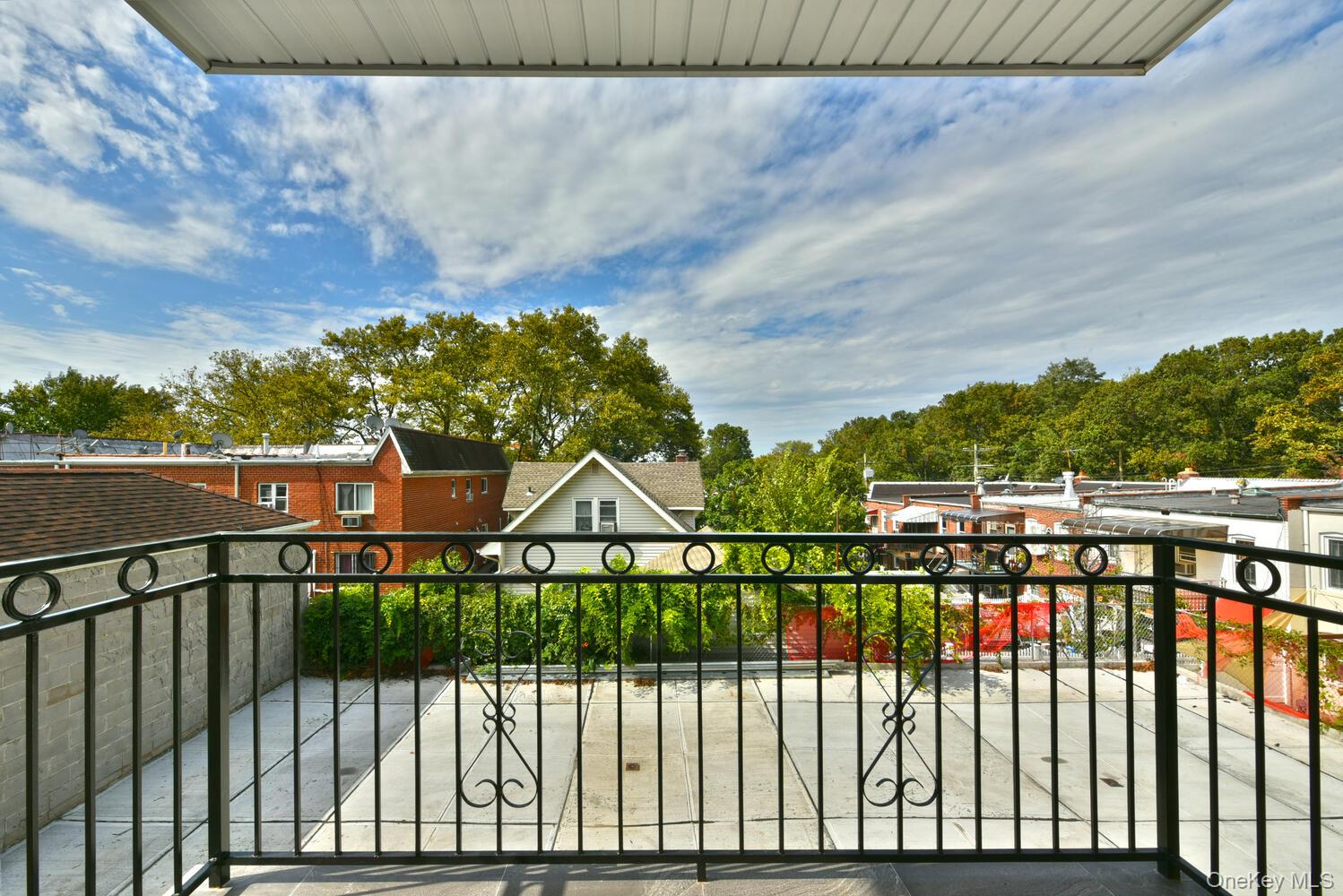 5716 163rd Street – For Sale photo 8