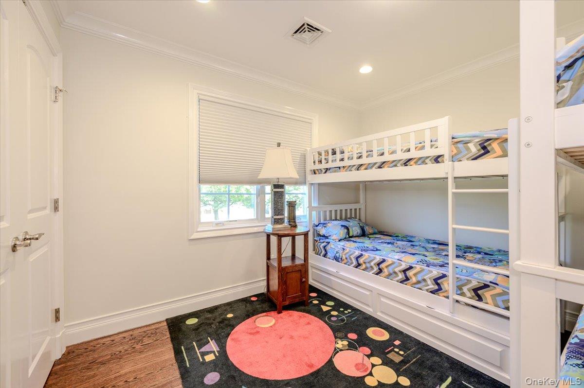 85 Suffolk Boulevard – For Sale photo 26