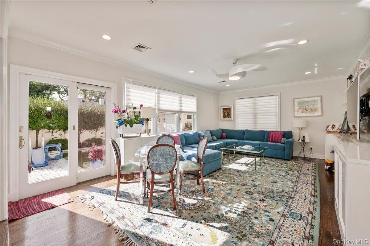 85 Suffolk Boulevard – For Sale photo 10