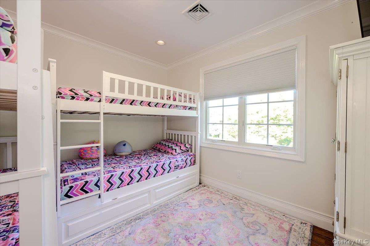 85 Suffolk Boulevard – For Sale photo 27