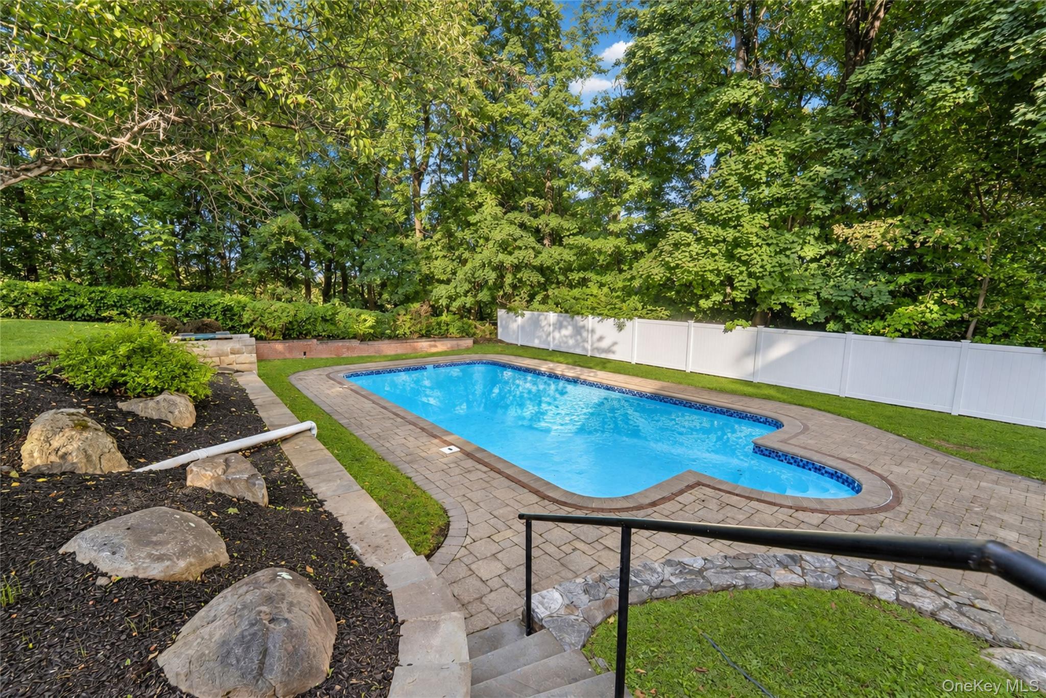 15 Tulip Road – For Sale photo 7