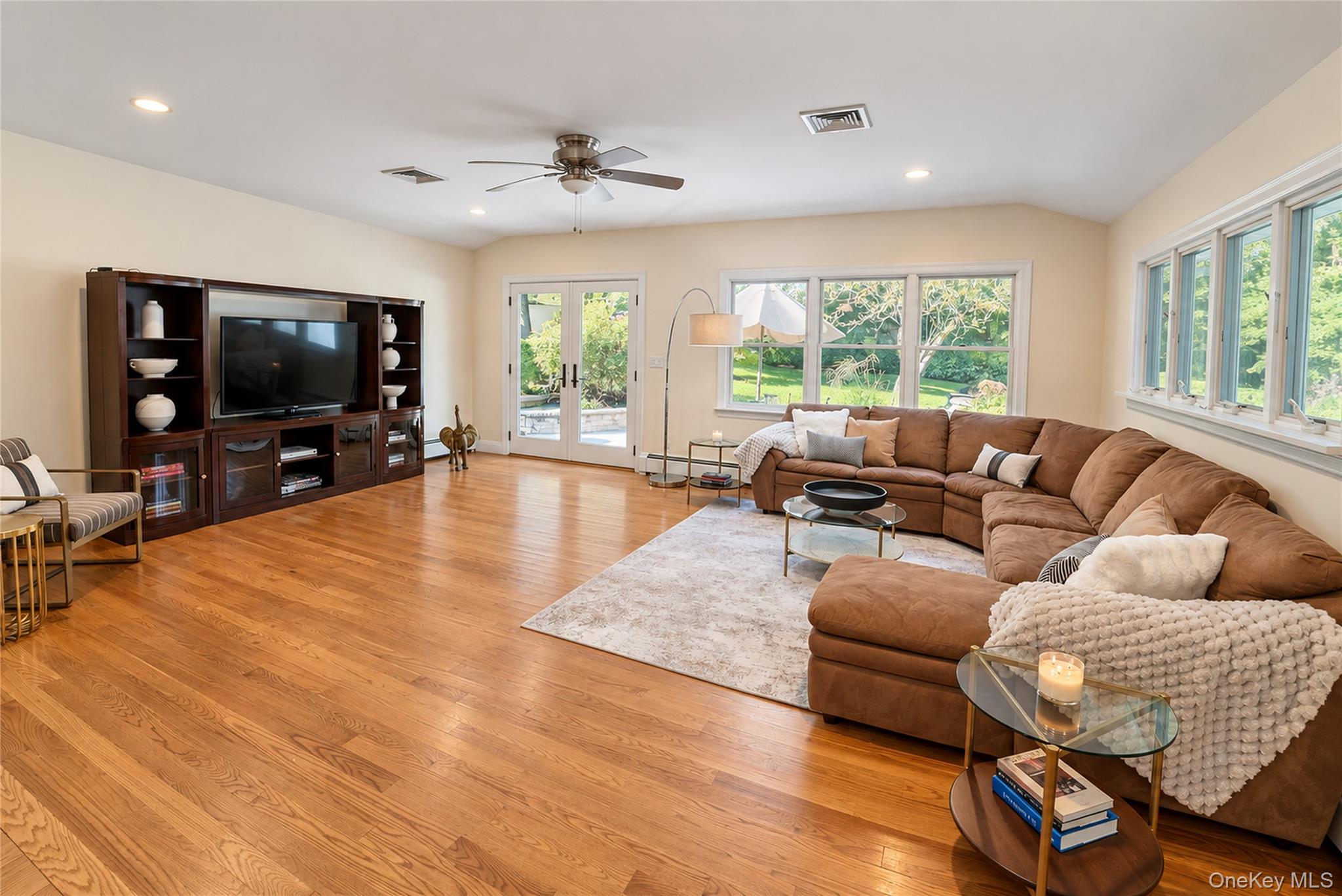 15 Tulip Road – For Sale photo 16