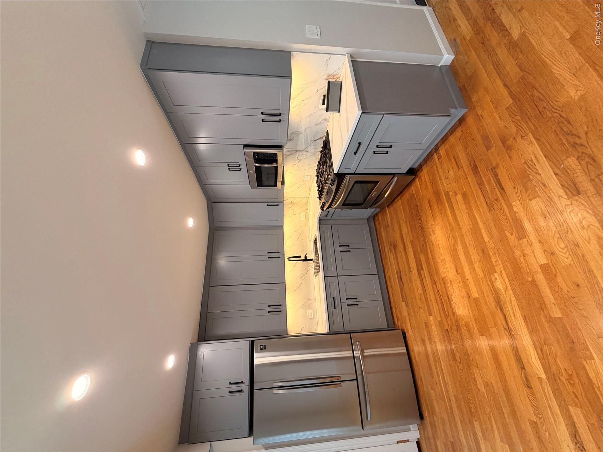 133-01 Cranston St, Unit 2 photo 5
