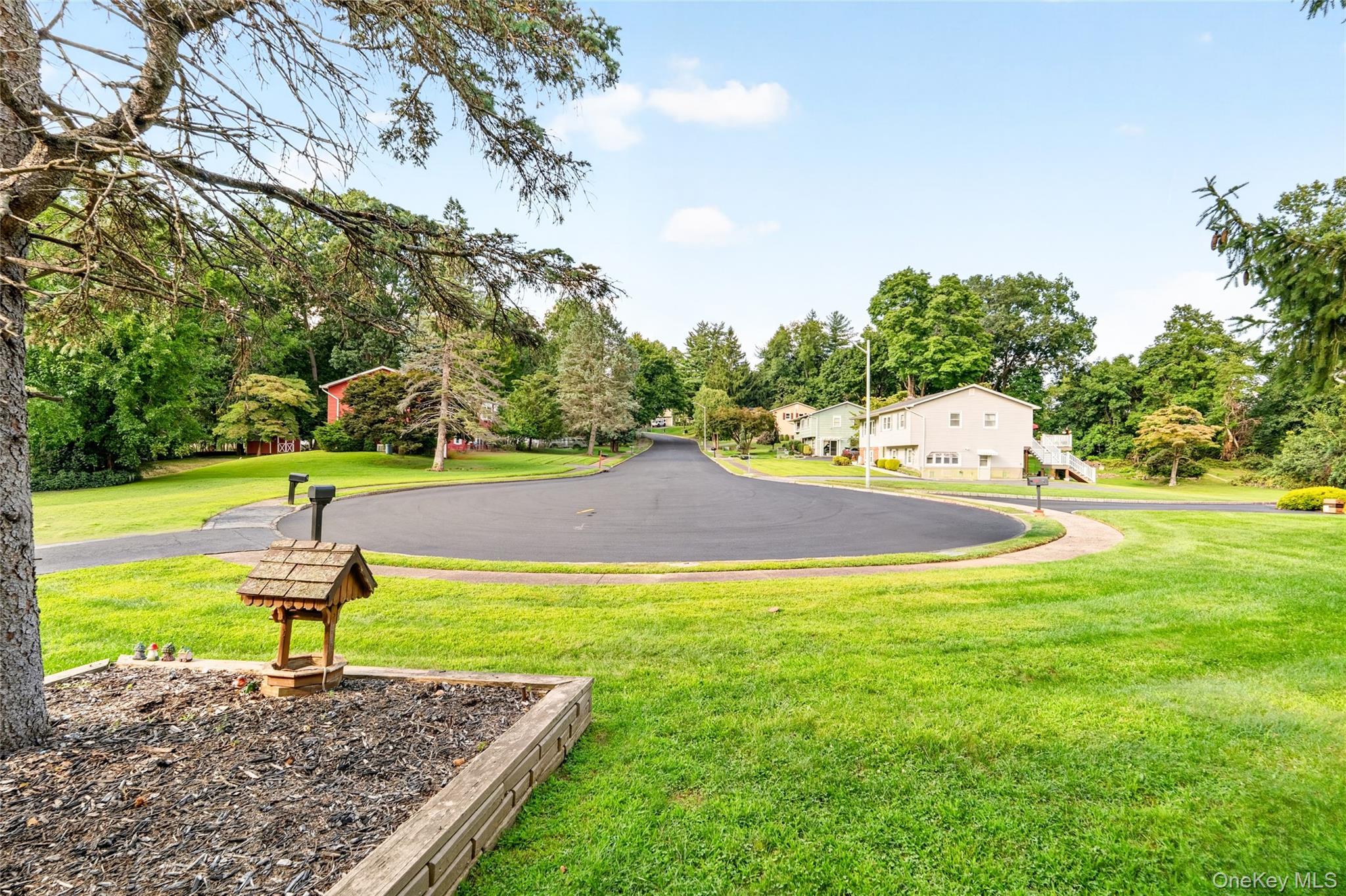1 Ann Avenue – For Sale photo 4