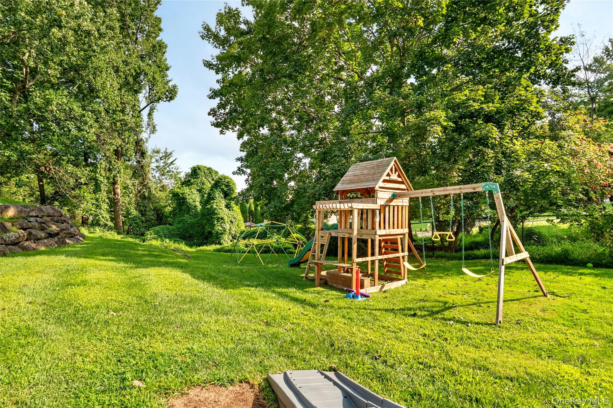 1 Ann Avenue – For Sale photo 42