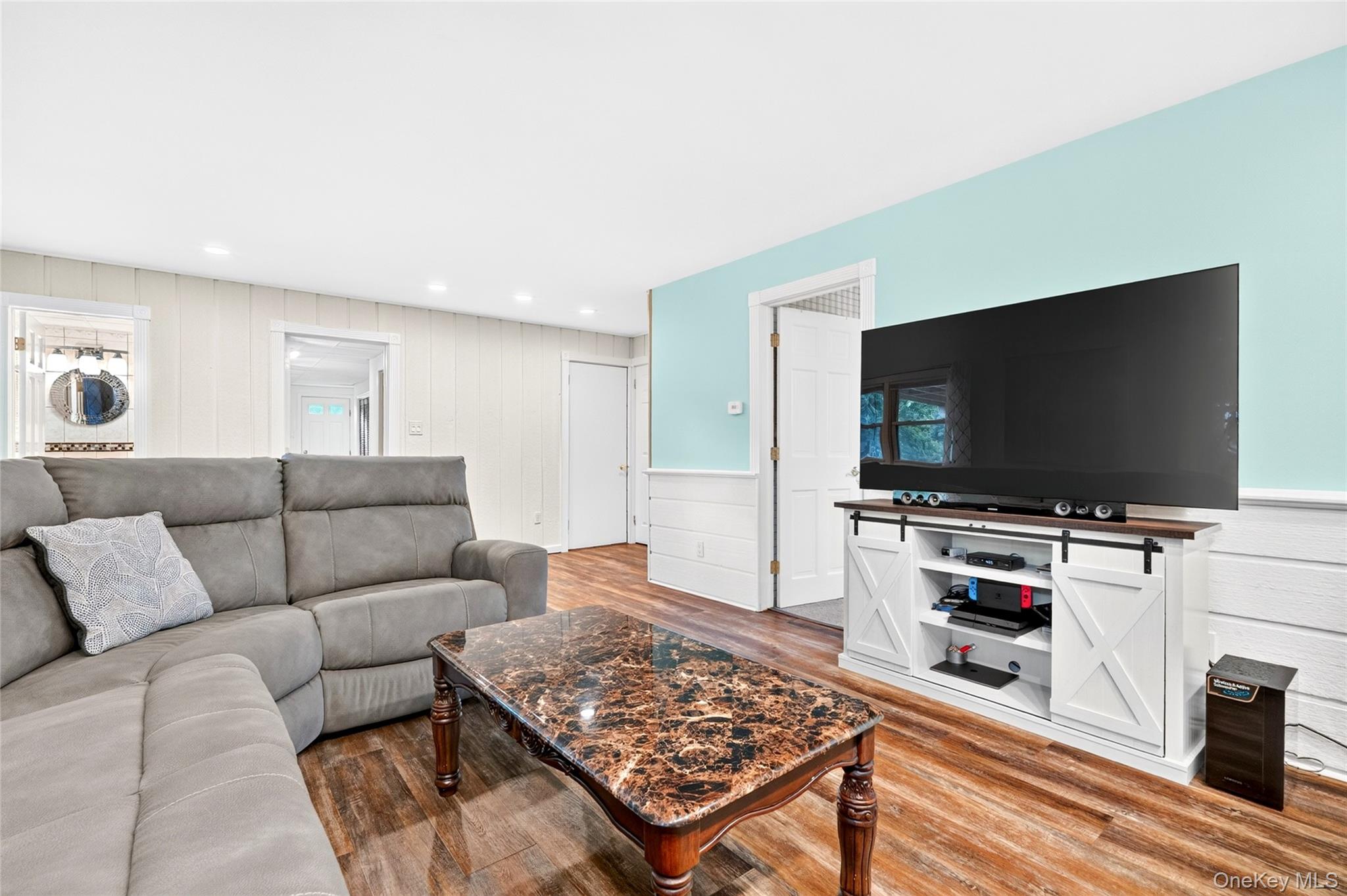 1 Ann Avenue – For Sale photo 33