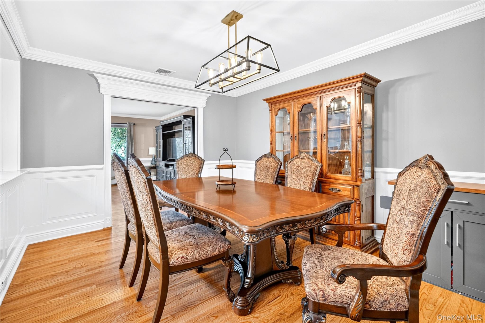 1 Ann Avenue – For Sale photo 14