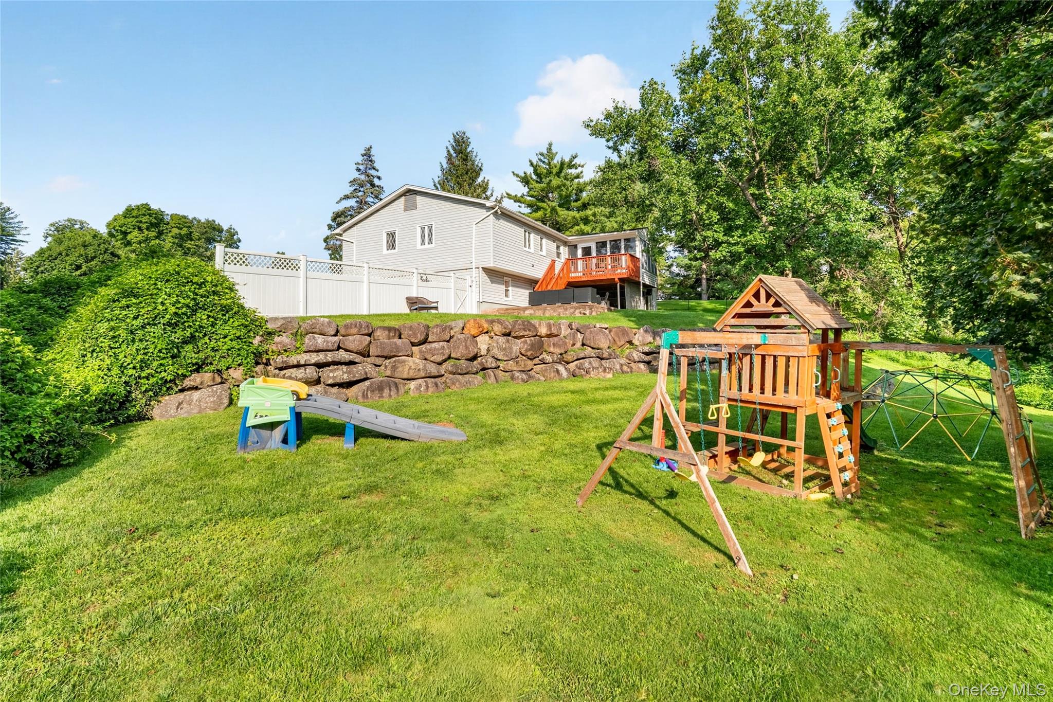 1 Ann Avenue – For Sale photo 43