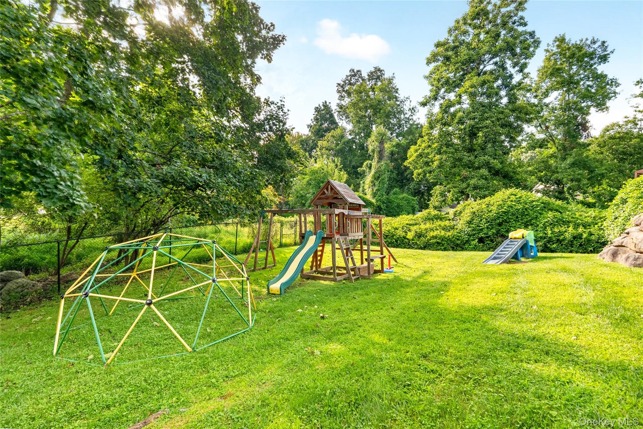 1 Ann Avenue – For Sale photo 41