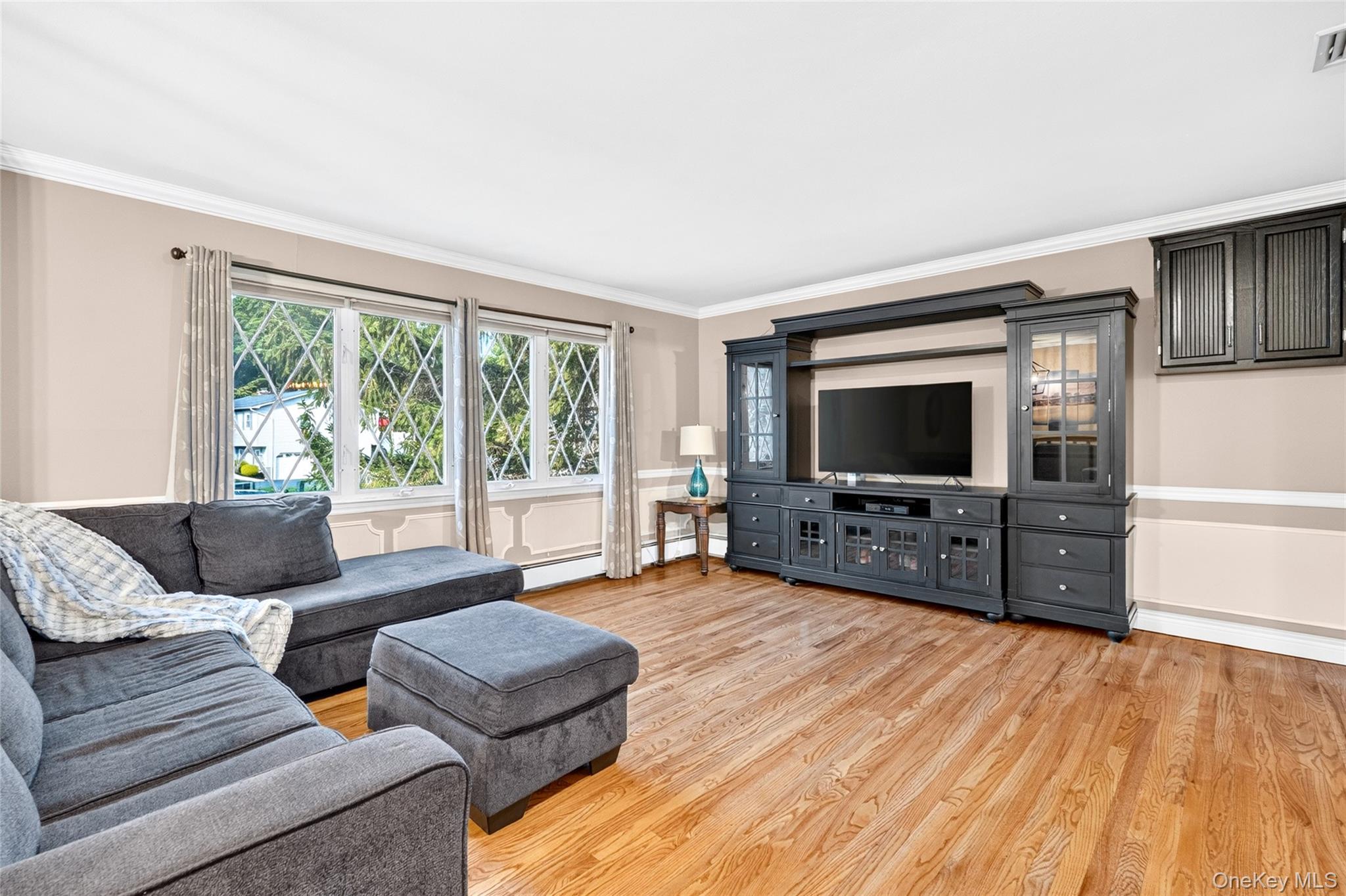 1 Ann Avenue – For Sale photo 8