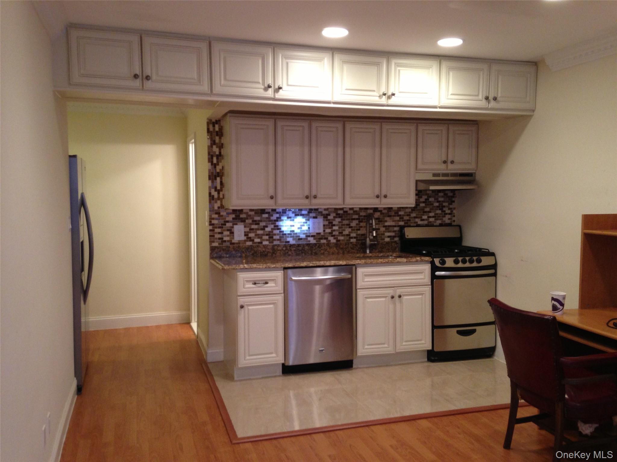15 Canterbury, Unit C-13 photo 11