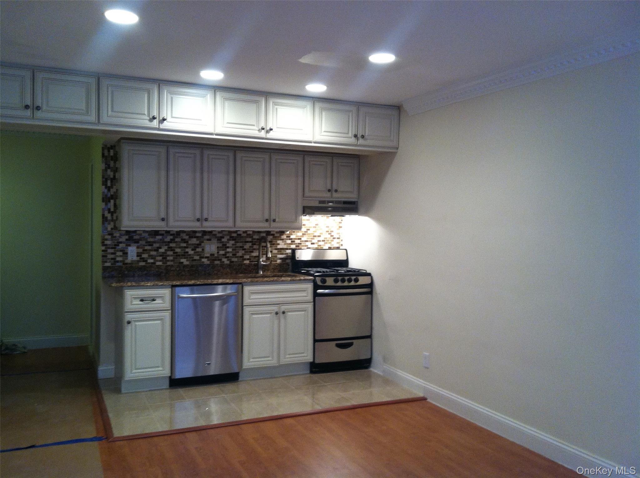 15 Canterbury, Unit C-13 photo 13