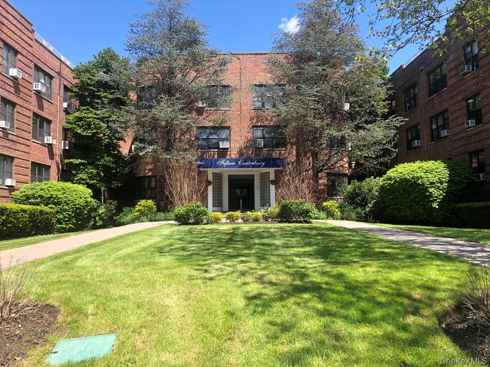 15 Canterbury, Unit C-13 photo 4