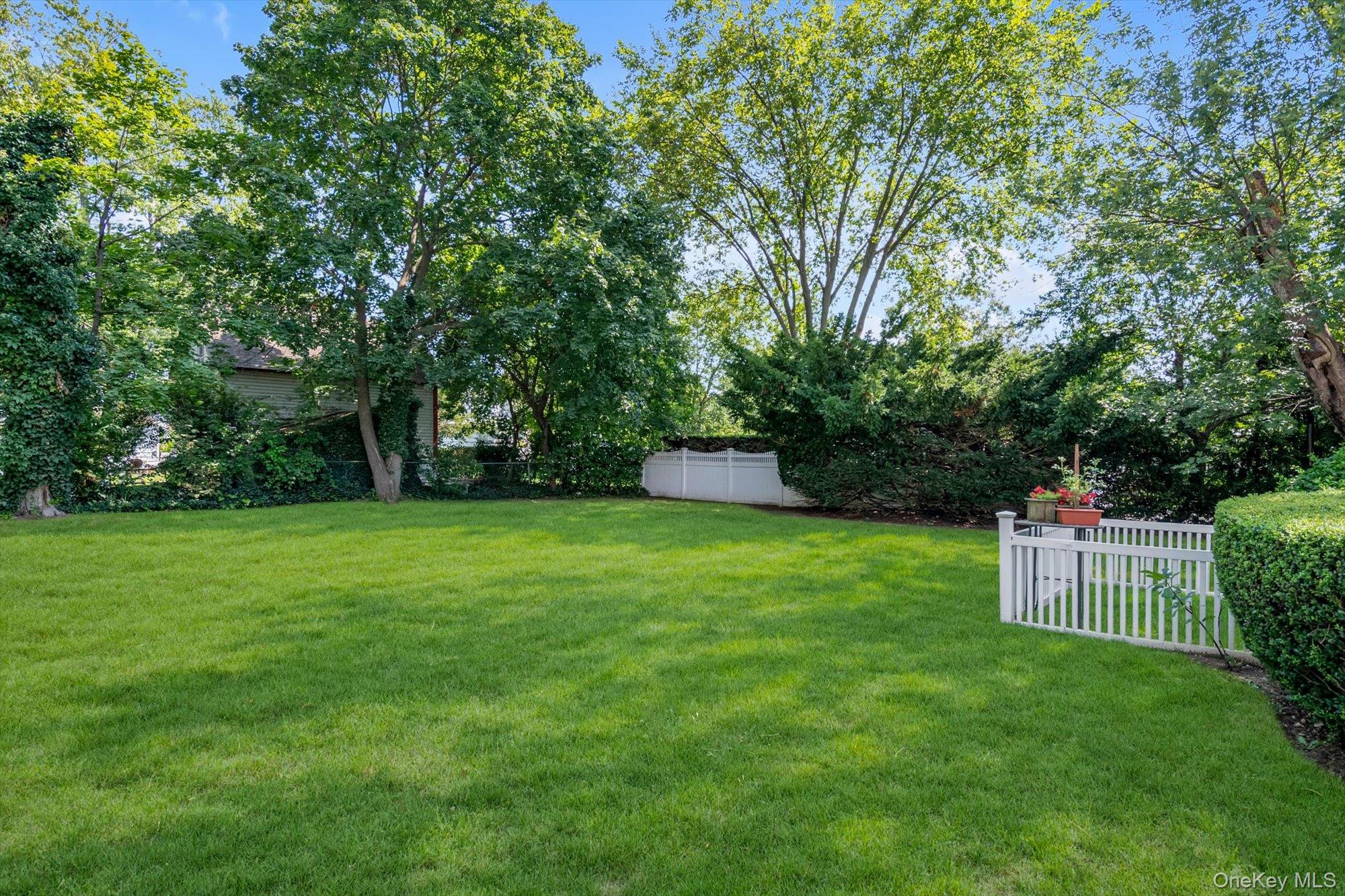 20 Rhame Avenue – For Sale photo 27