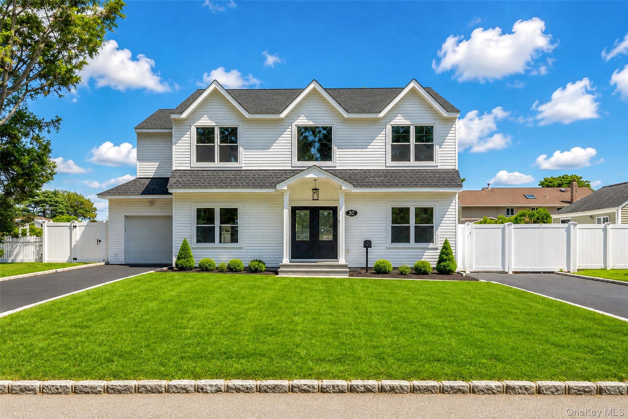 37 Gladstone Avenue – For Sale