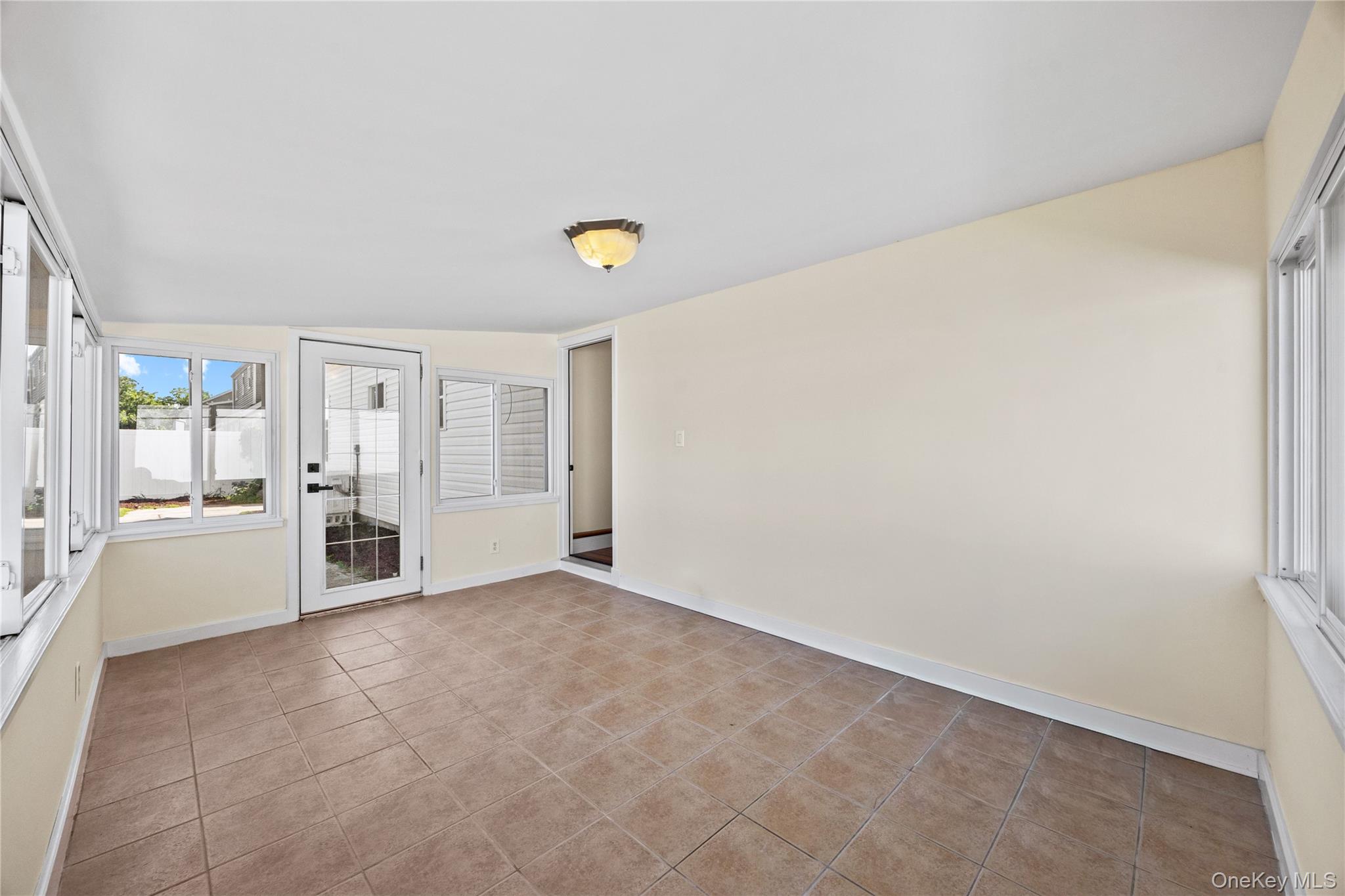 37 Gladstone Avenue – For Sale photo 24