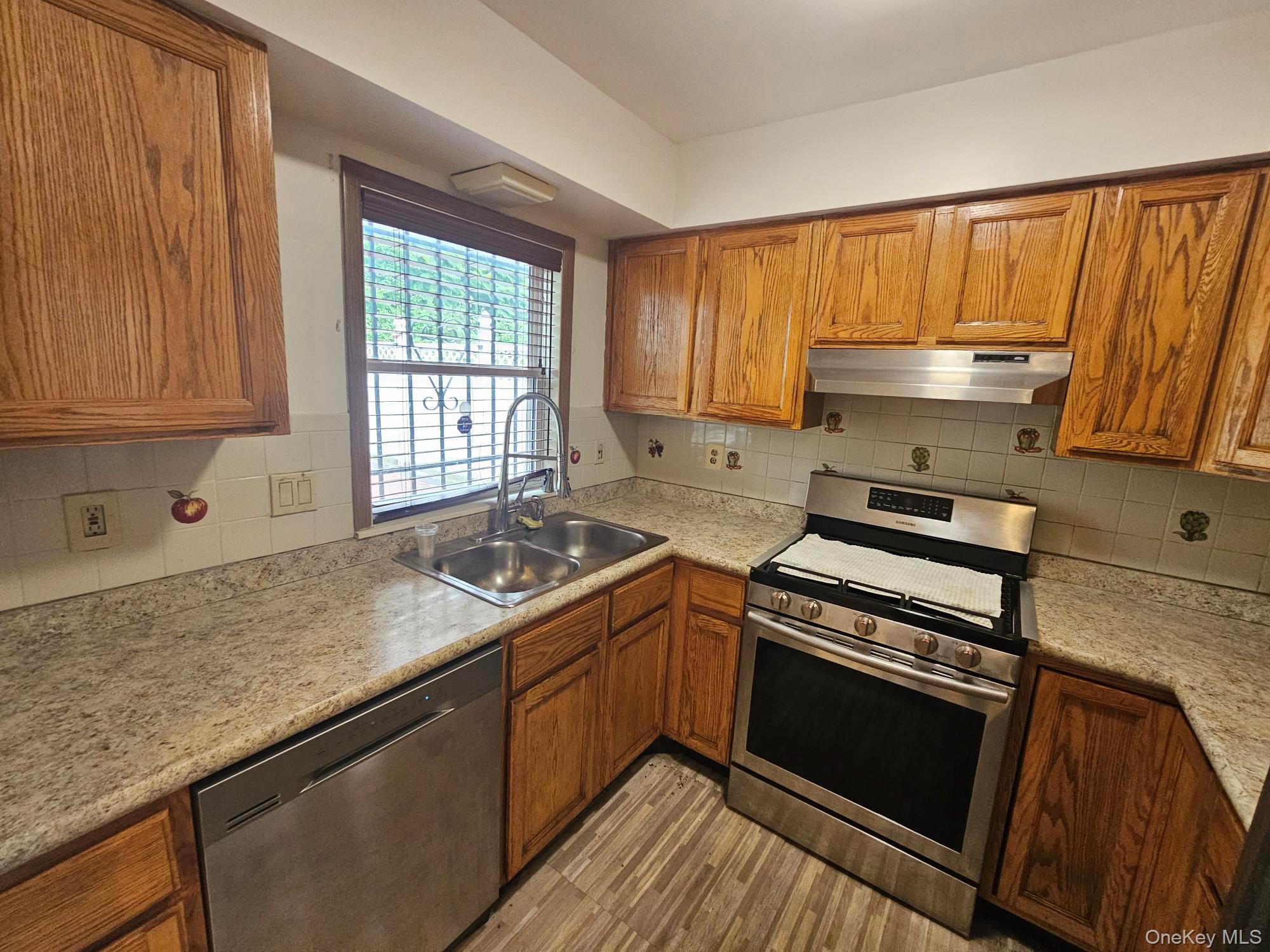 49 Beechwood Avenue – For Rent photo 8