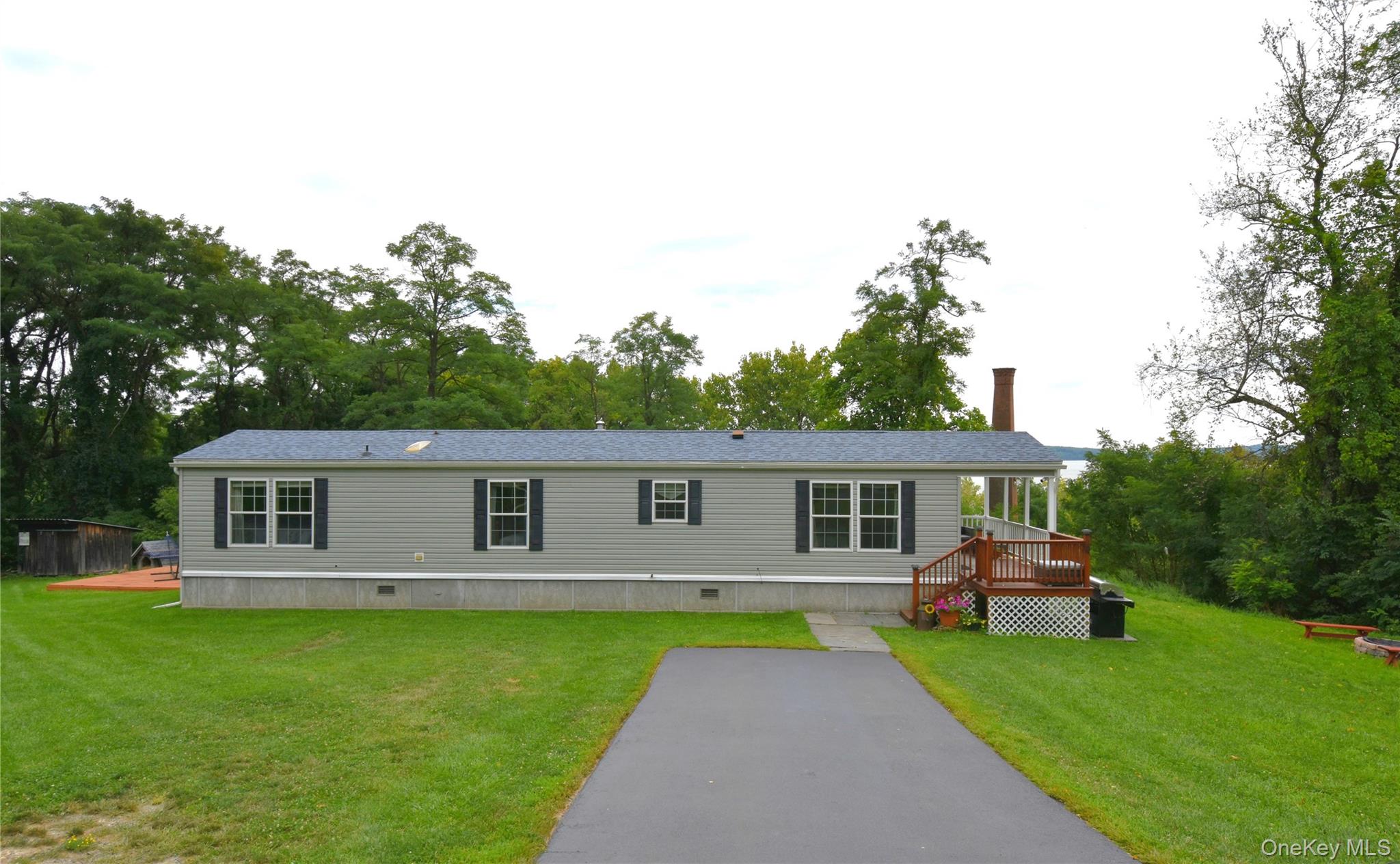 200 Willow Street – For Sale