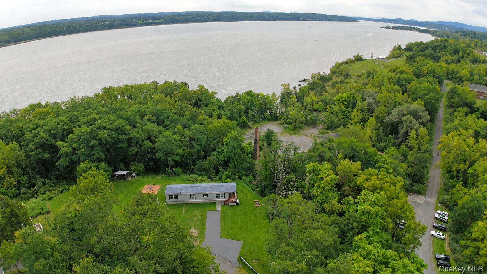 200 Willow Street – For Sale photo 2