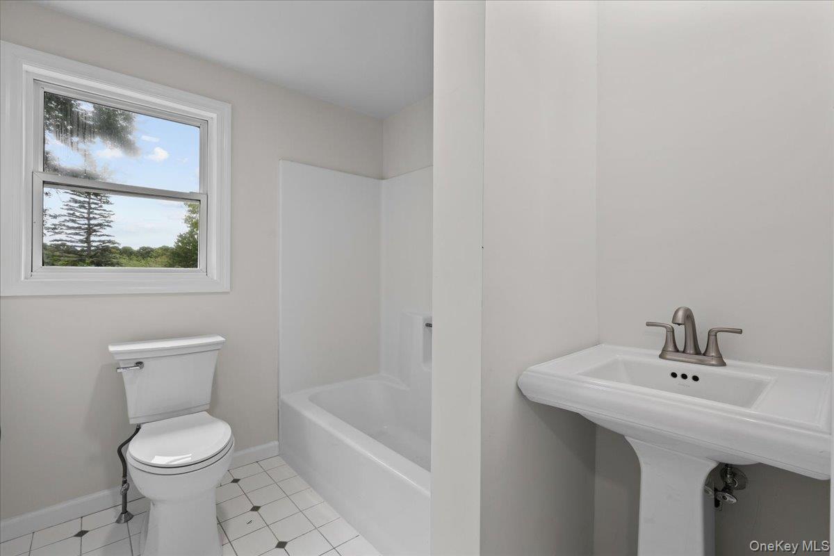 27 Dunwoodie Road – For Sale photo 9