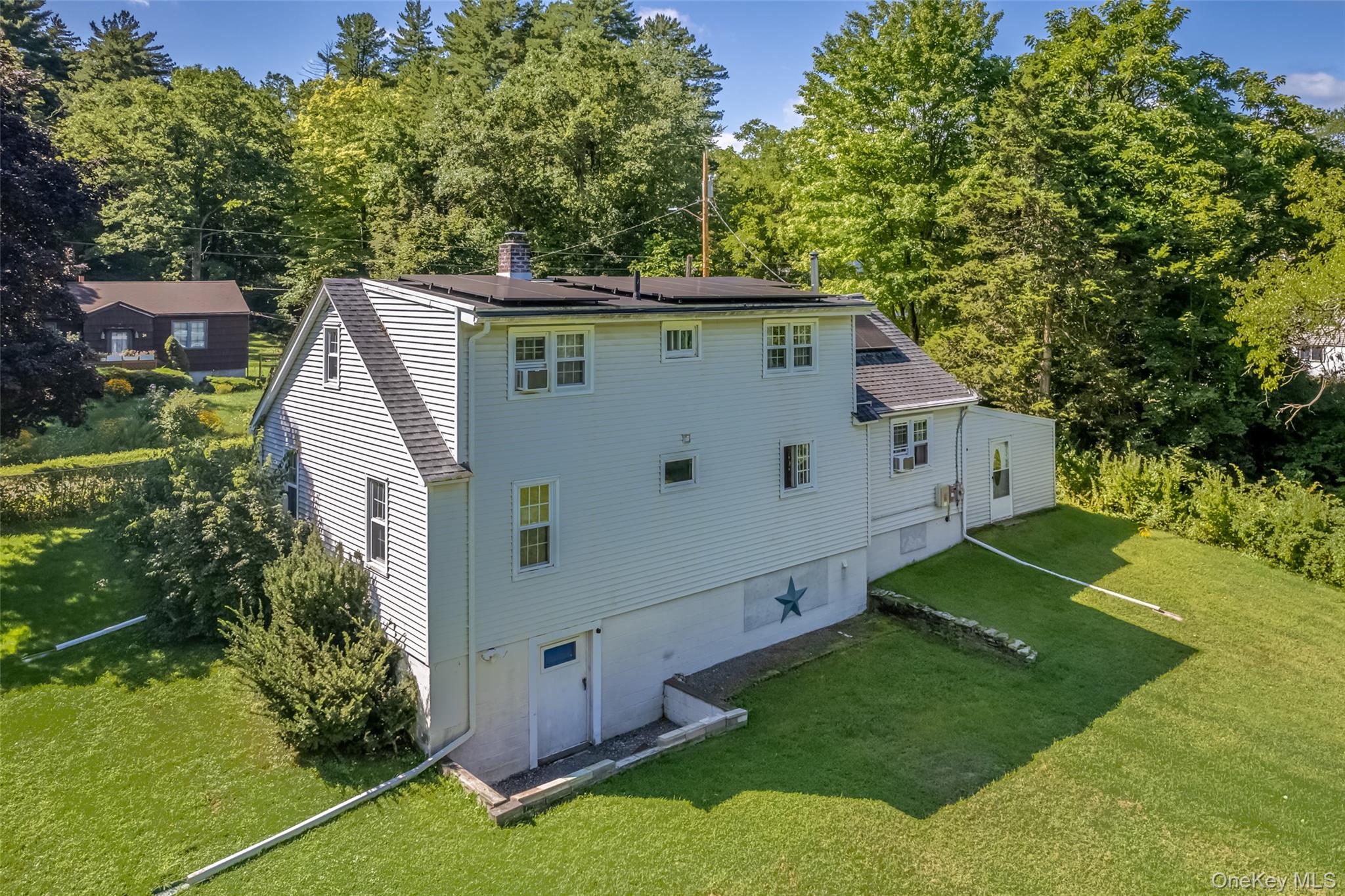 27 Old Mill Road – For Sale photo 4