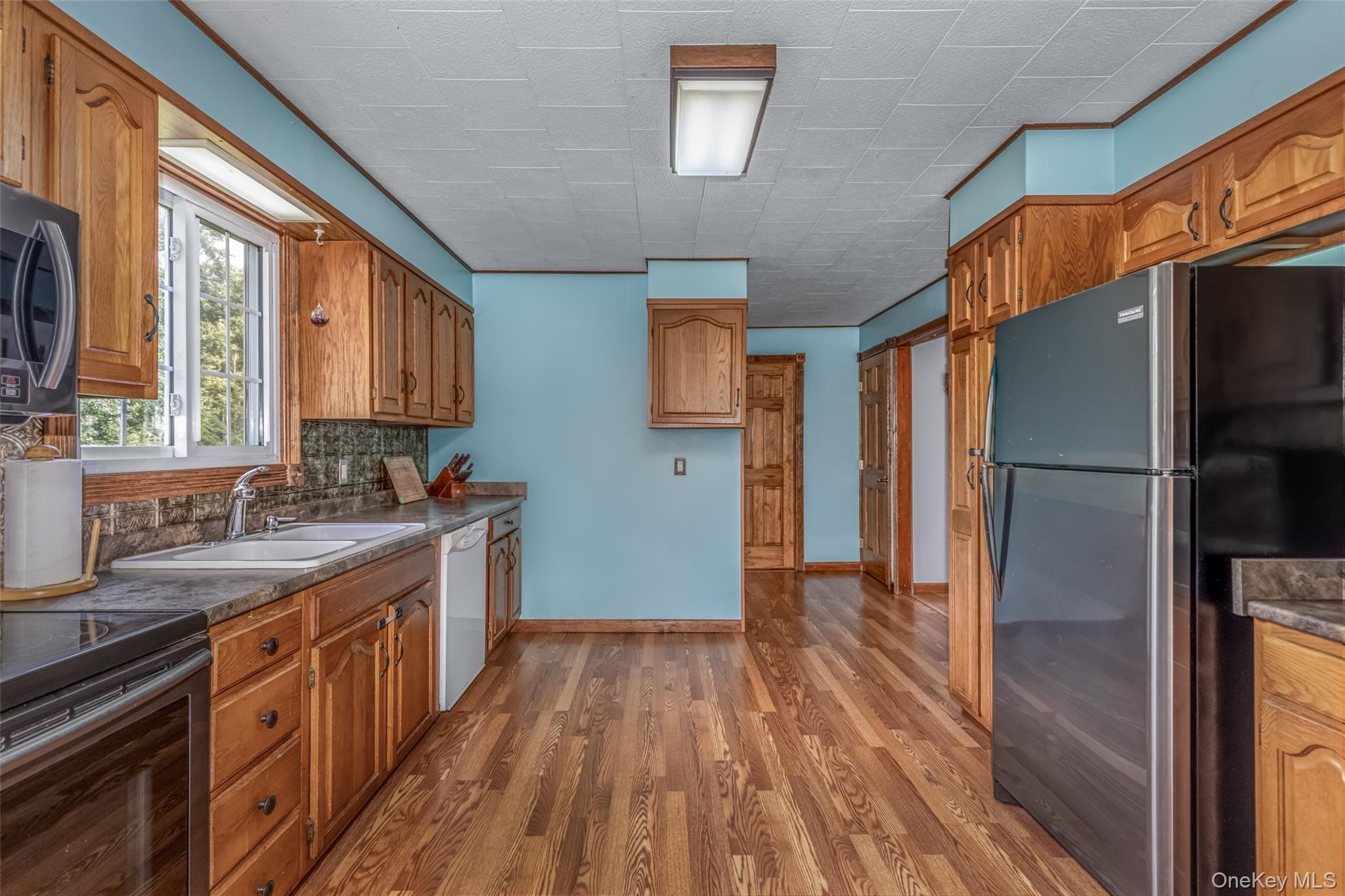27 Old Mill Road – For Sale photo 20
