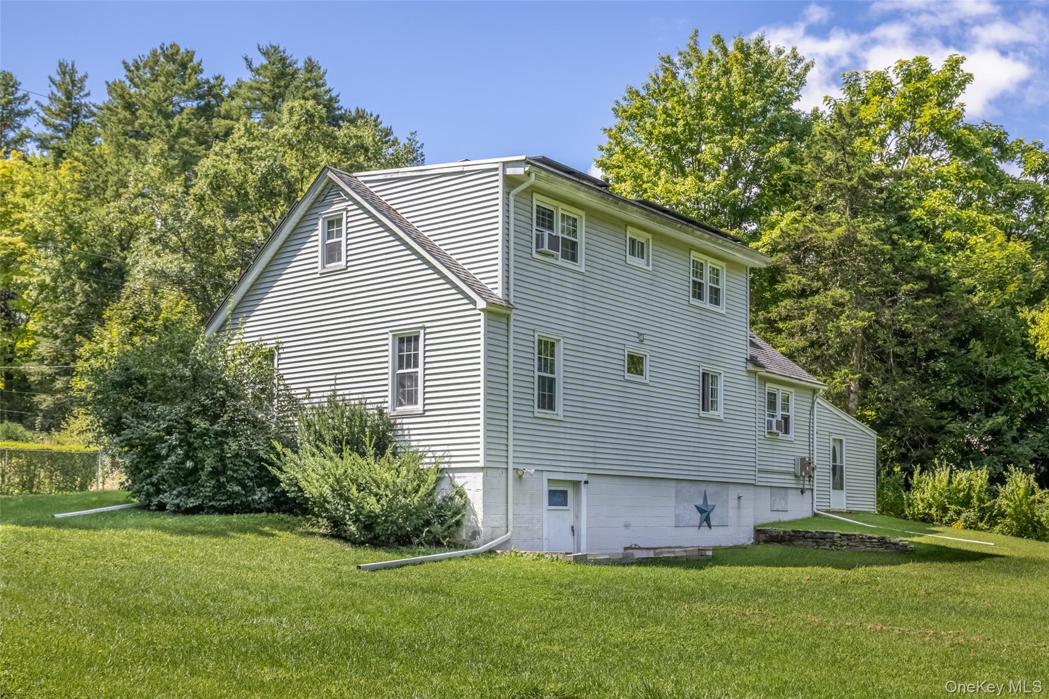27 Old Mill Road – For Sale photo 10