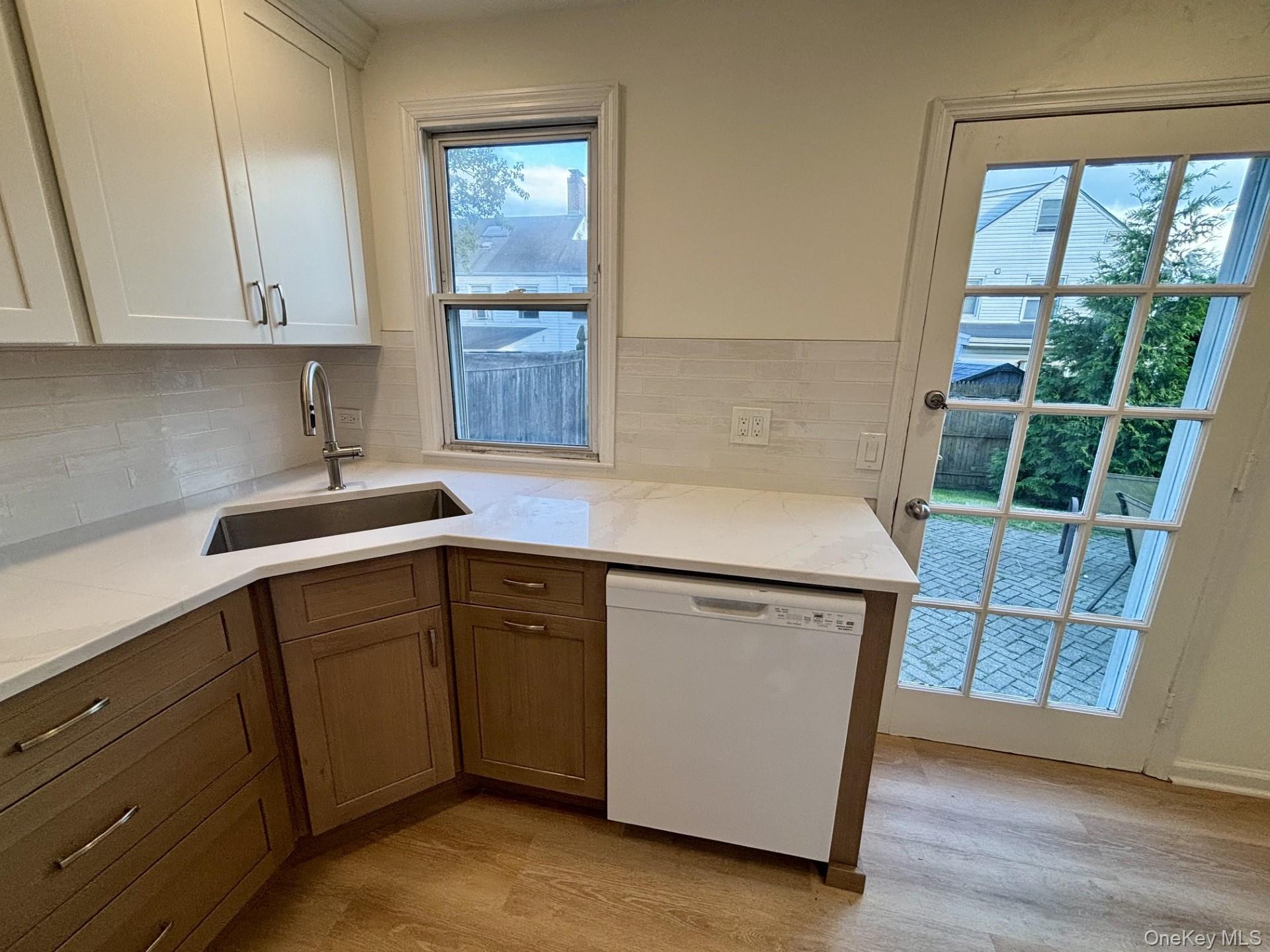 14 Lee Court, Unit 14 photo 6