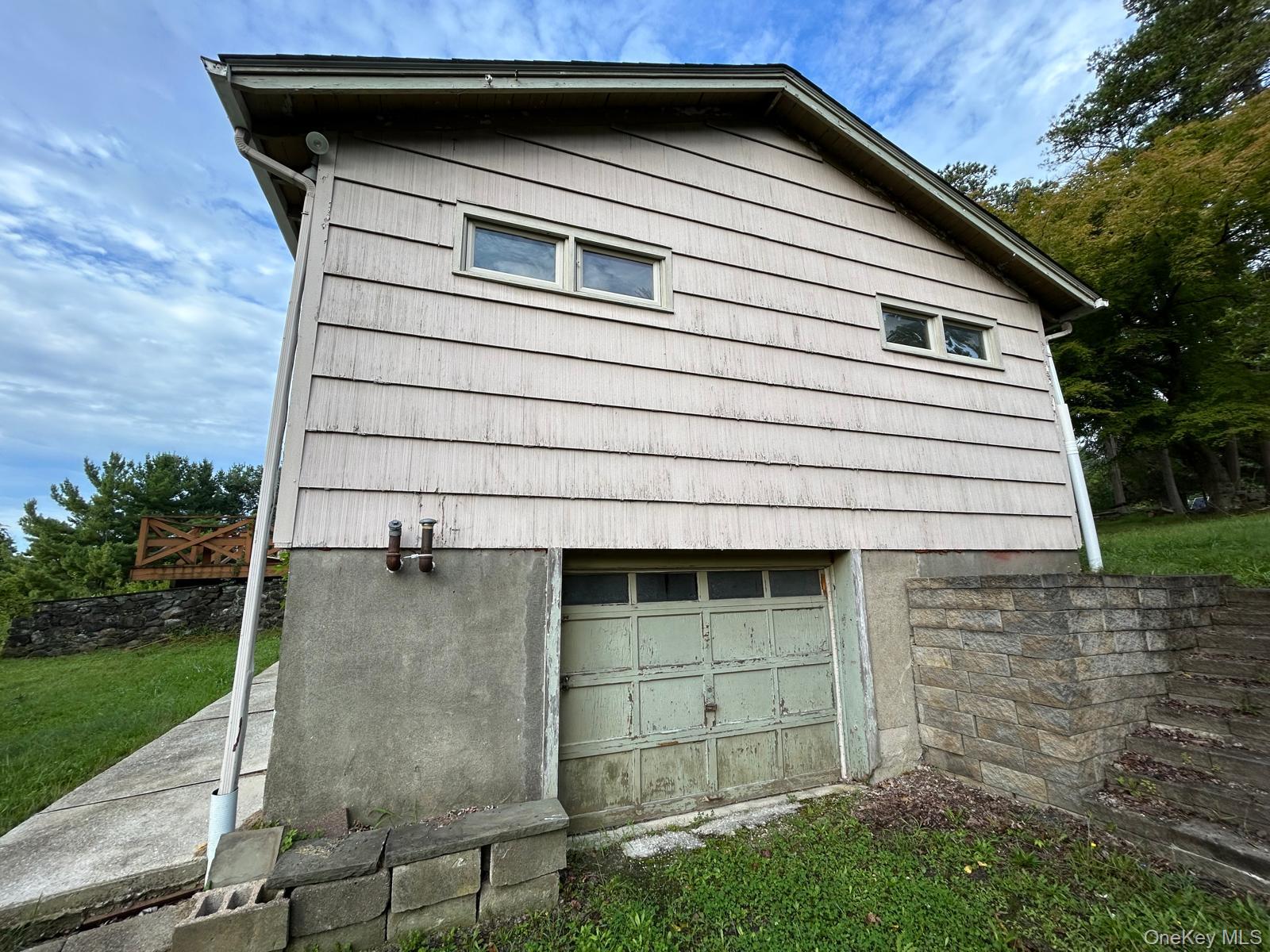 47 Lake Region Boulevard – For Sale photo 3