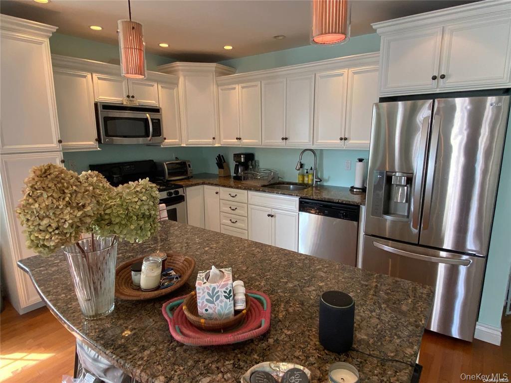 365 W Fulton Street, Unit Main photo 3