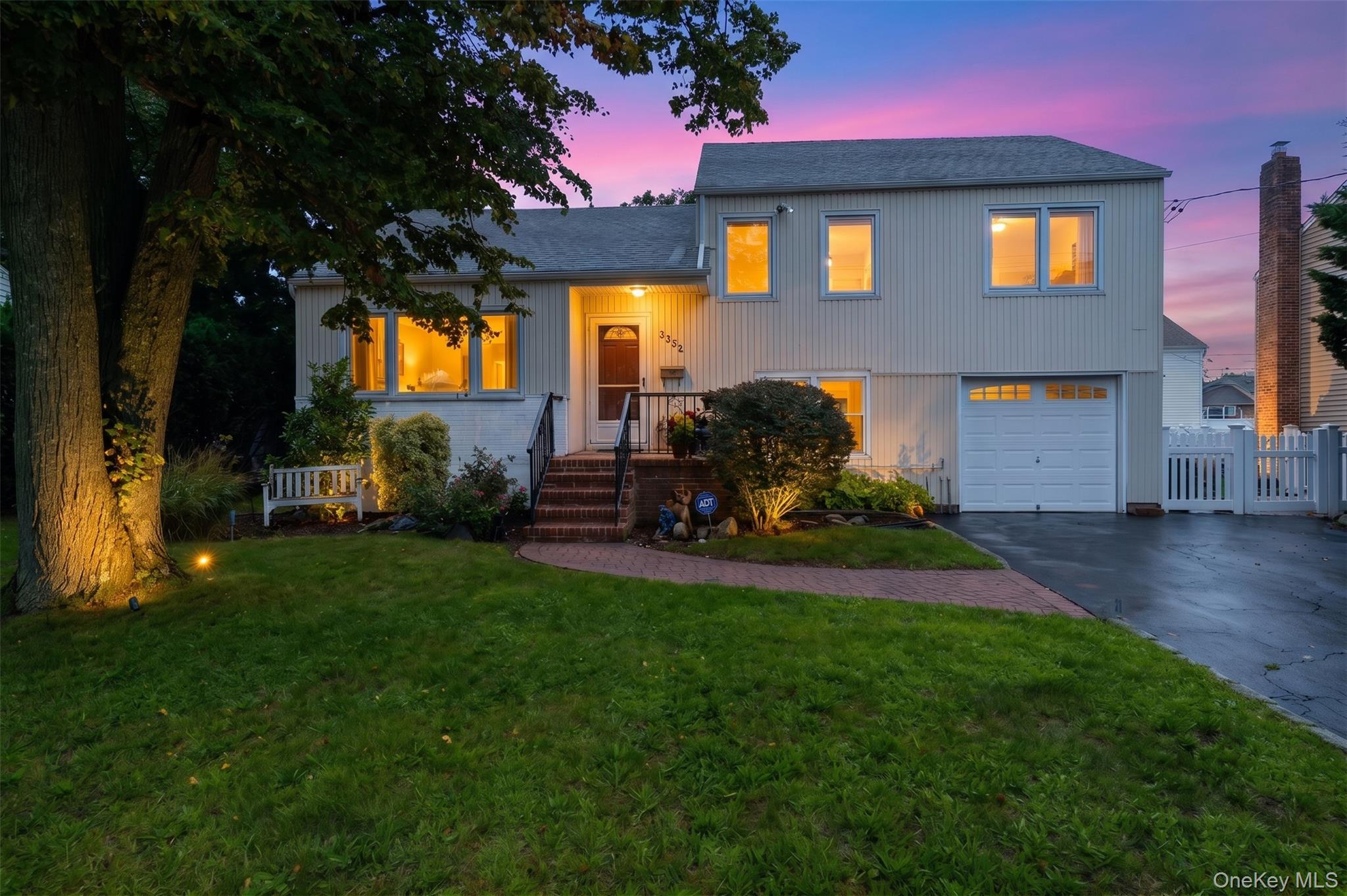 3352 4th Street – For Sale