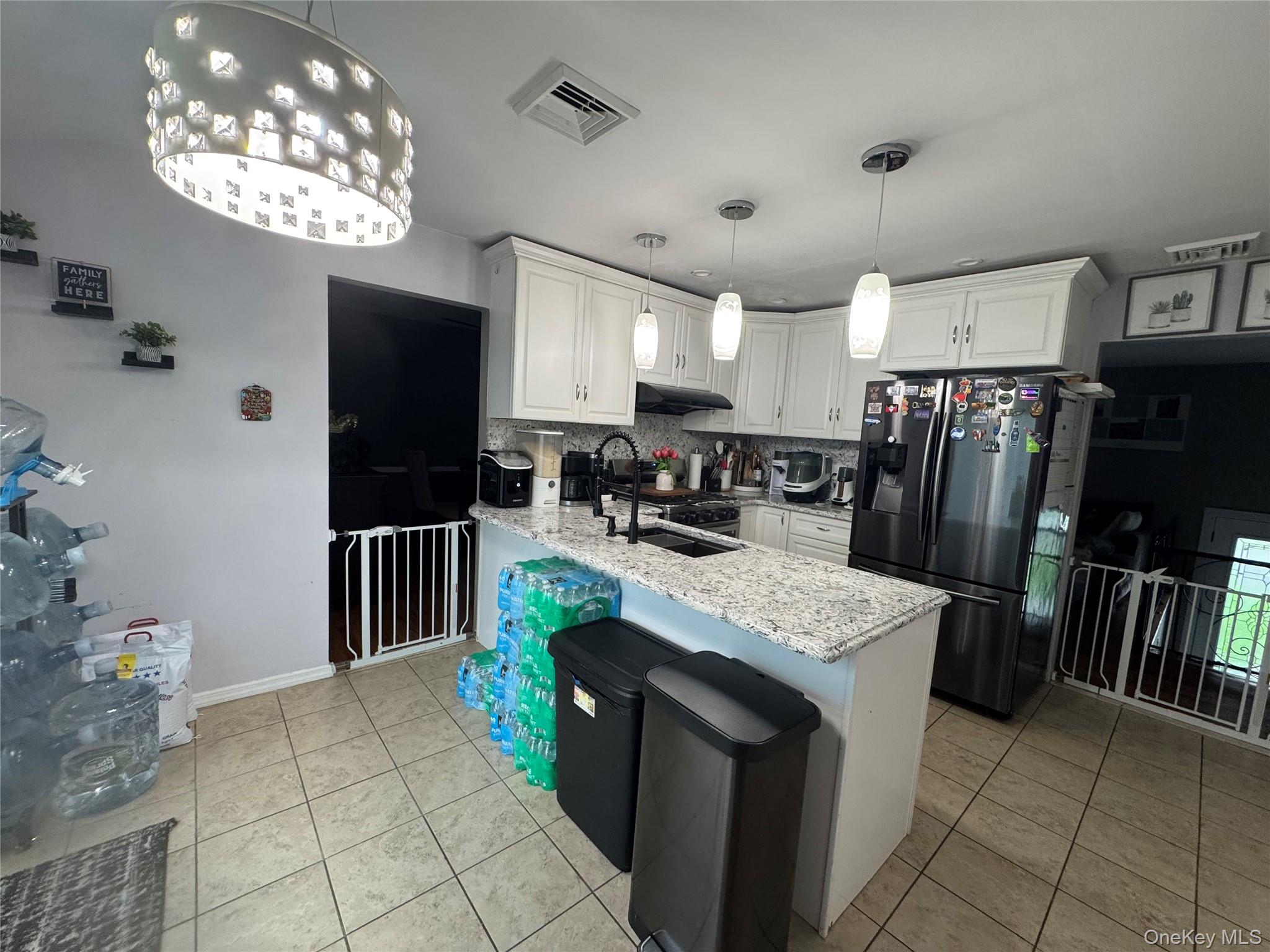 6 Raphael Street – For Rent photo 12