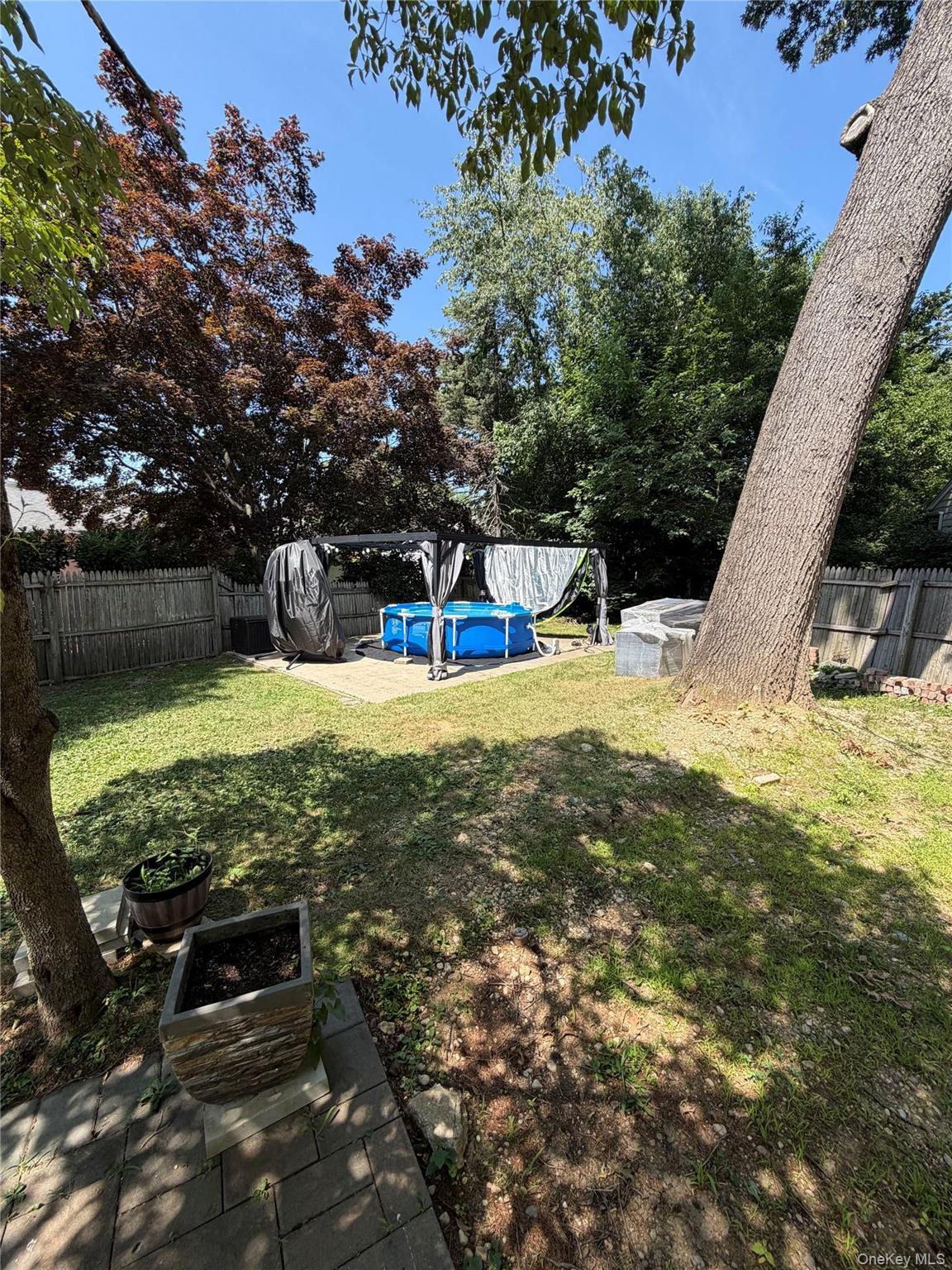 6 Raphael Street – For Rent photo 3