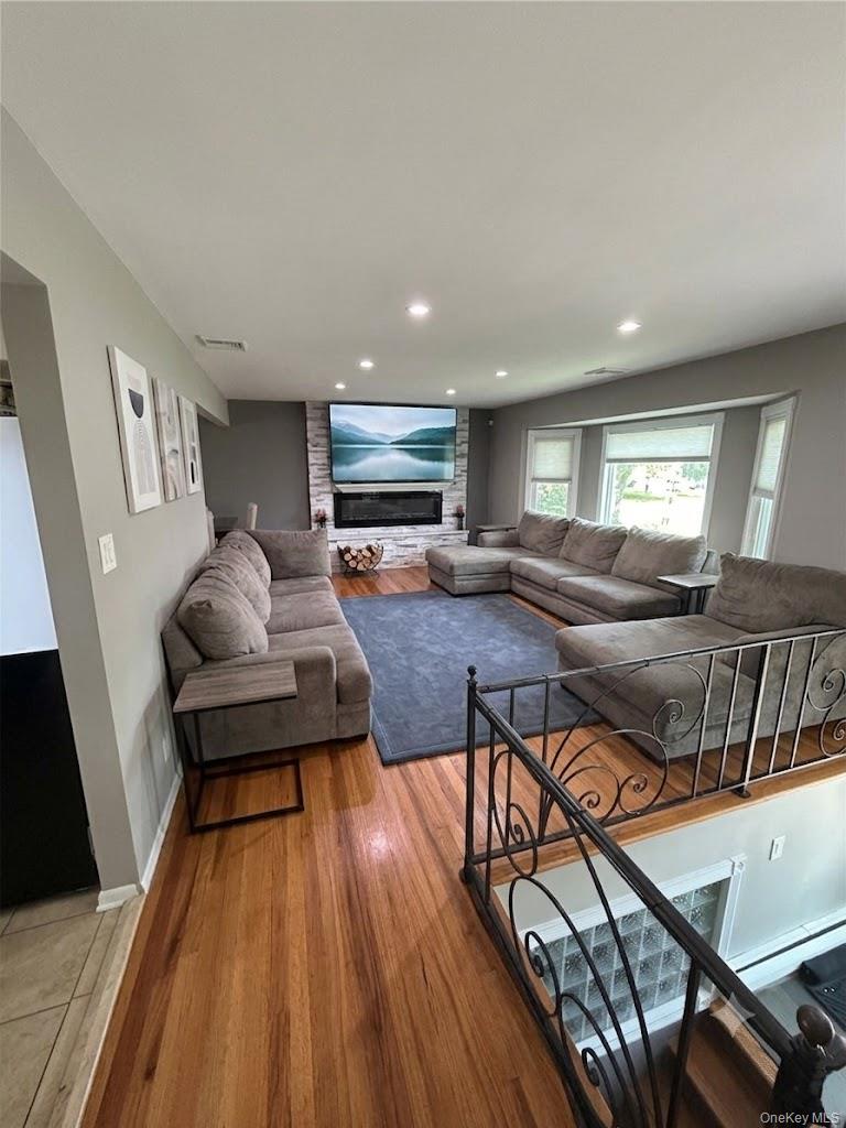 6 Raphael Street – For Rent photo 8