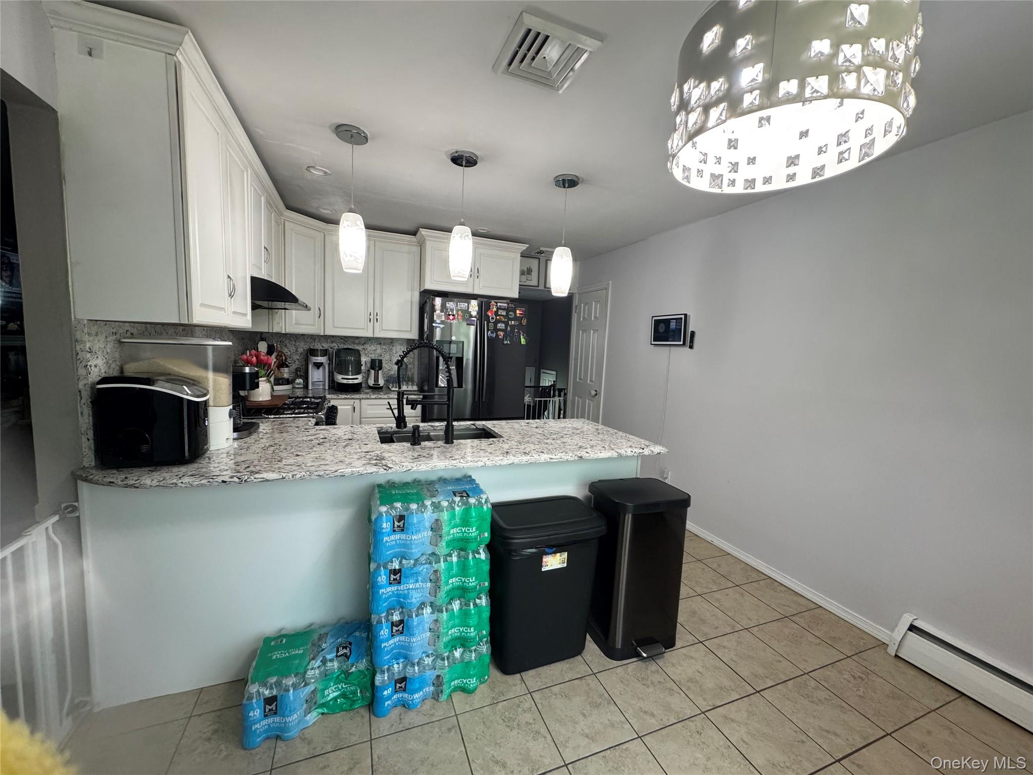 6 Raphael Street – For Rent photo 10