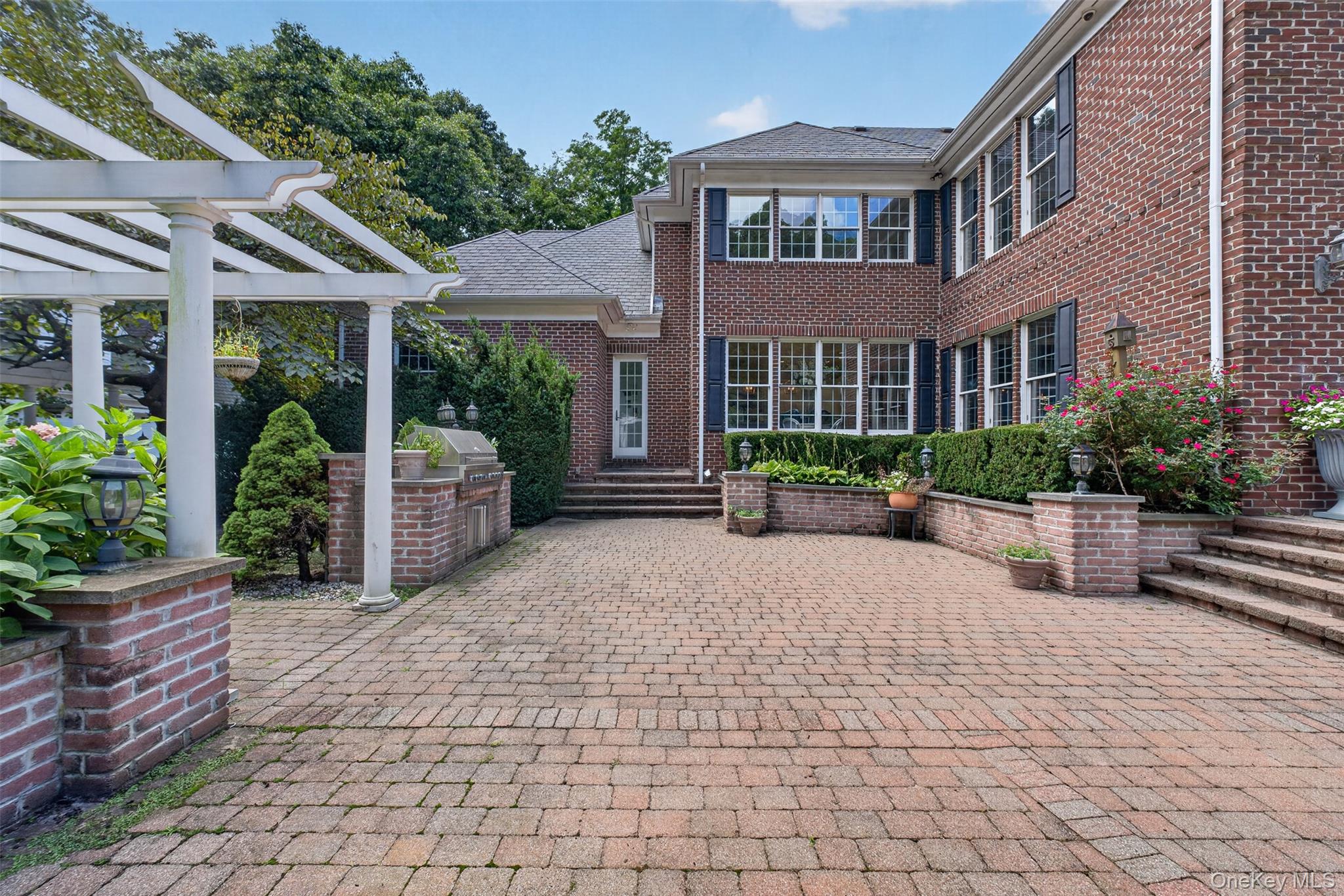 11 Danton Lane N – For Sale photo 40