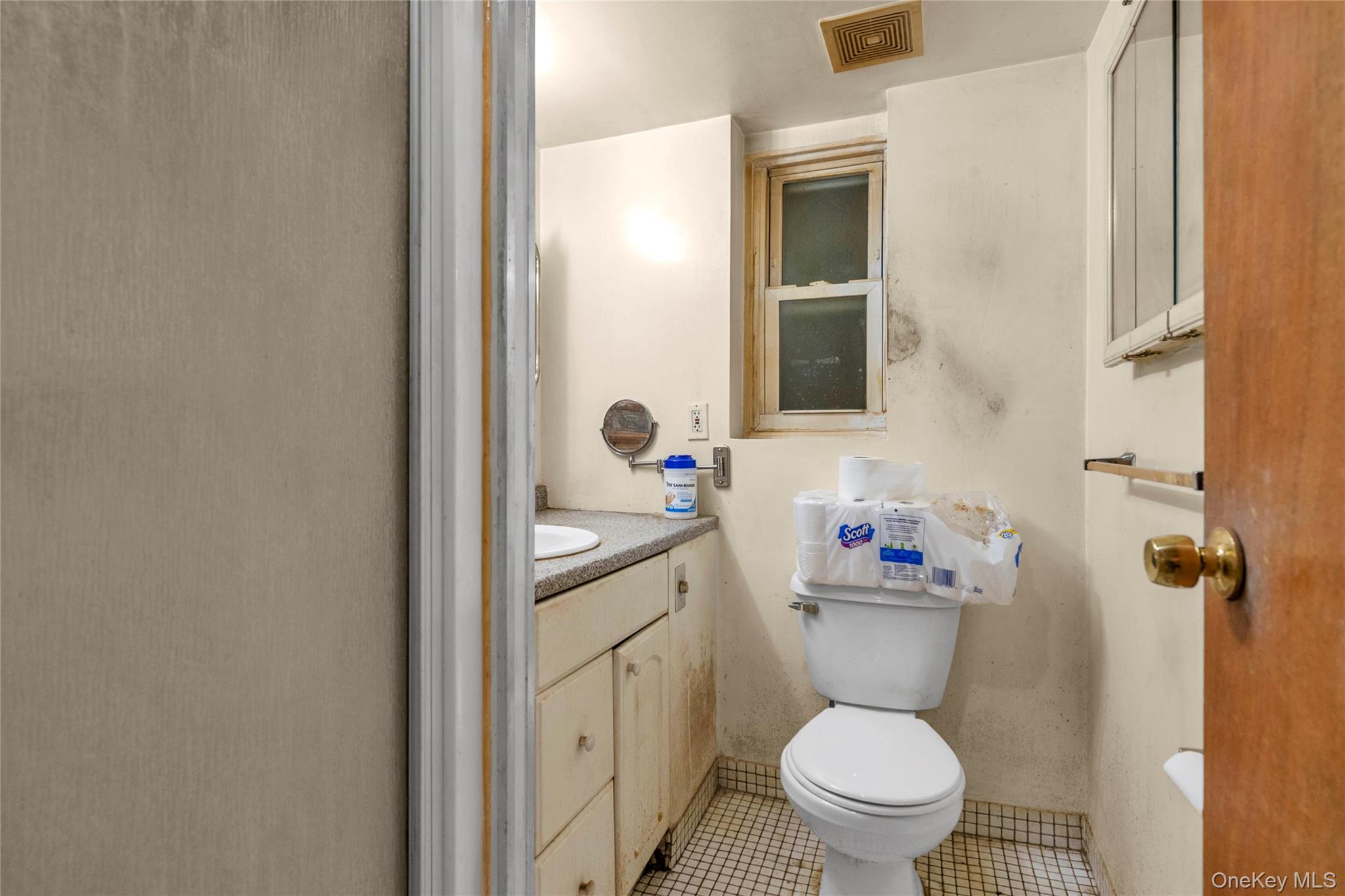 54-55 65th Place – For Sale photo 11
