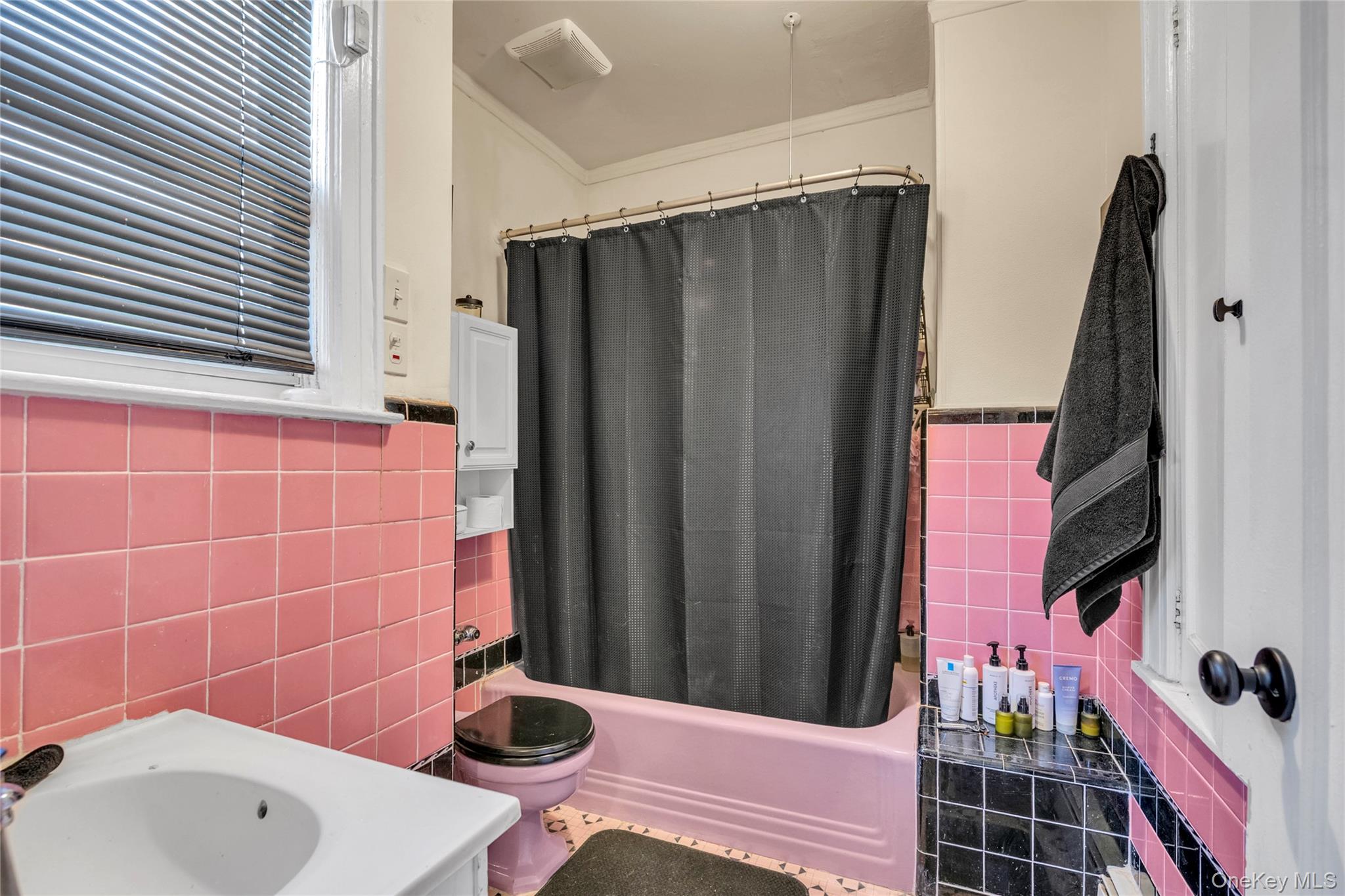 54-55 65th Place – For Sale photo 8