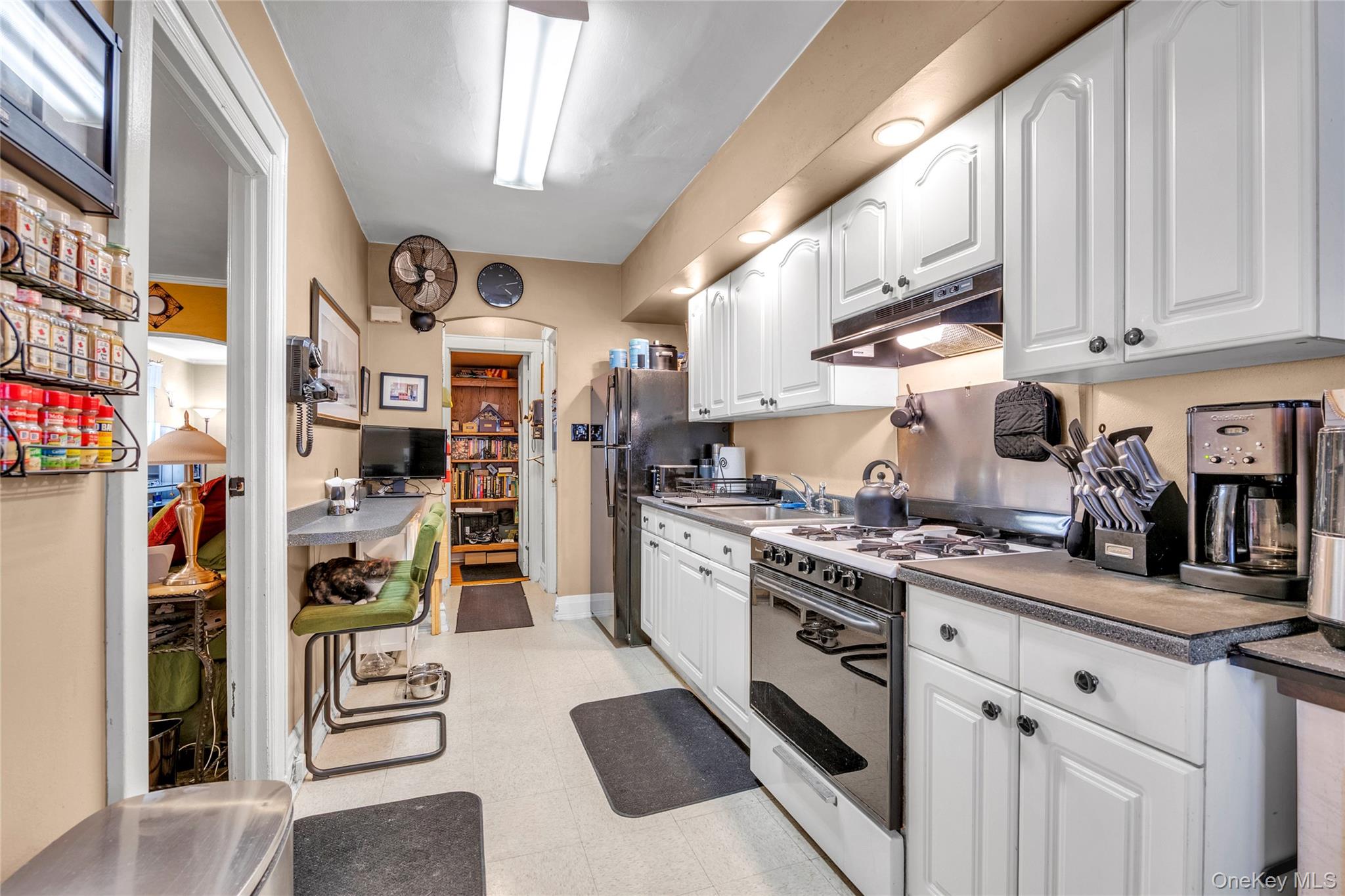 54-55 65th Place – For Sale photo 6