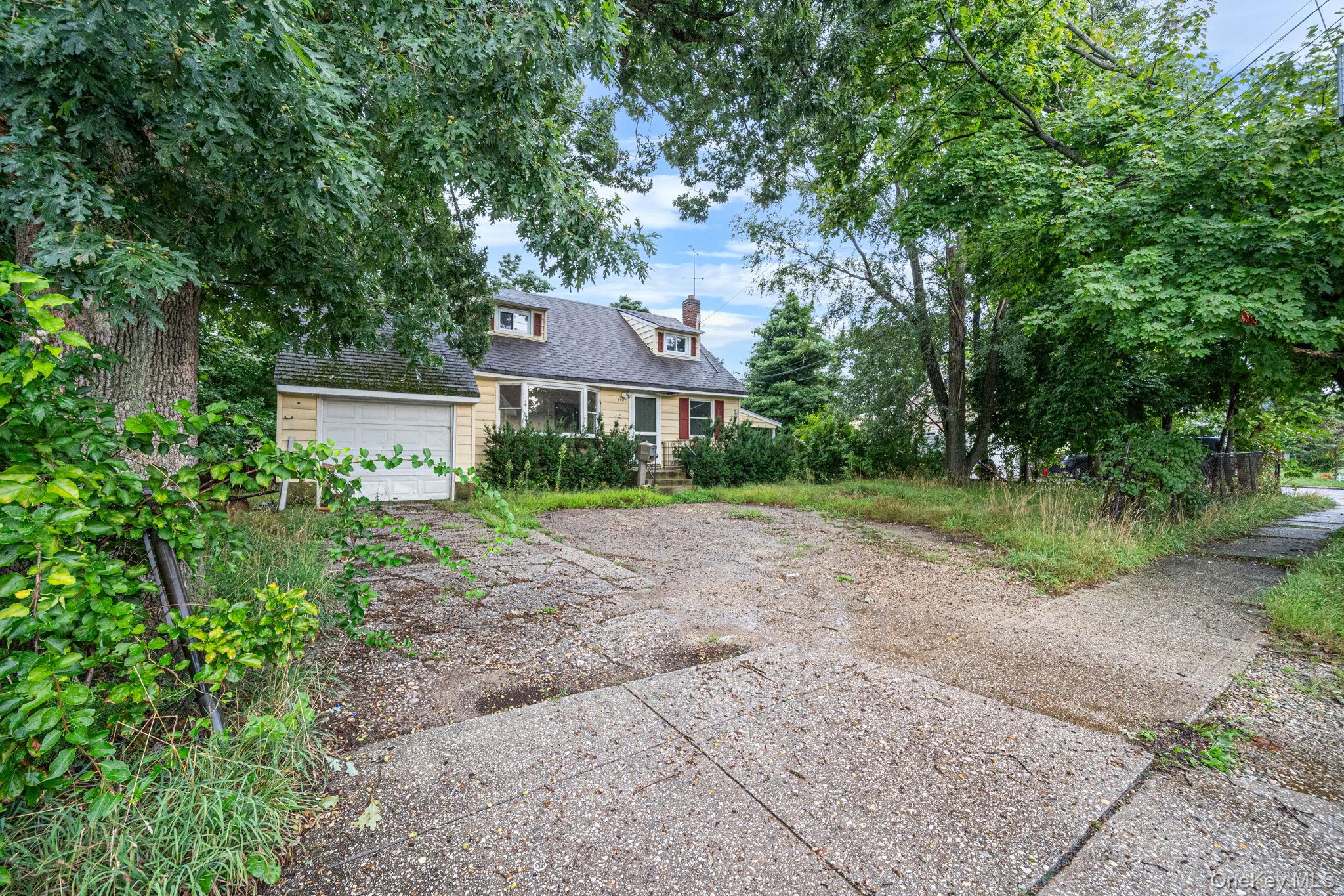 440 Clayton Street – For Sale photo 2