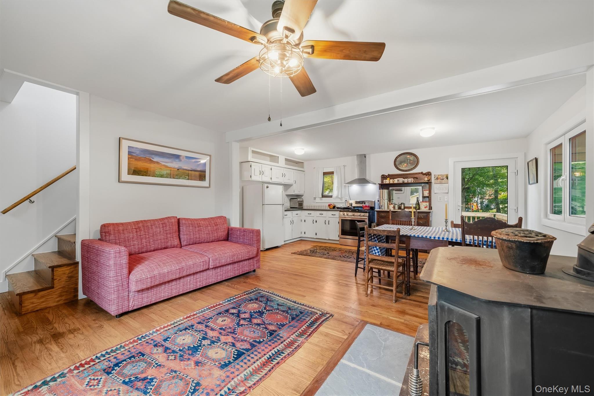 44 David Lane – For Sale photo 6