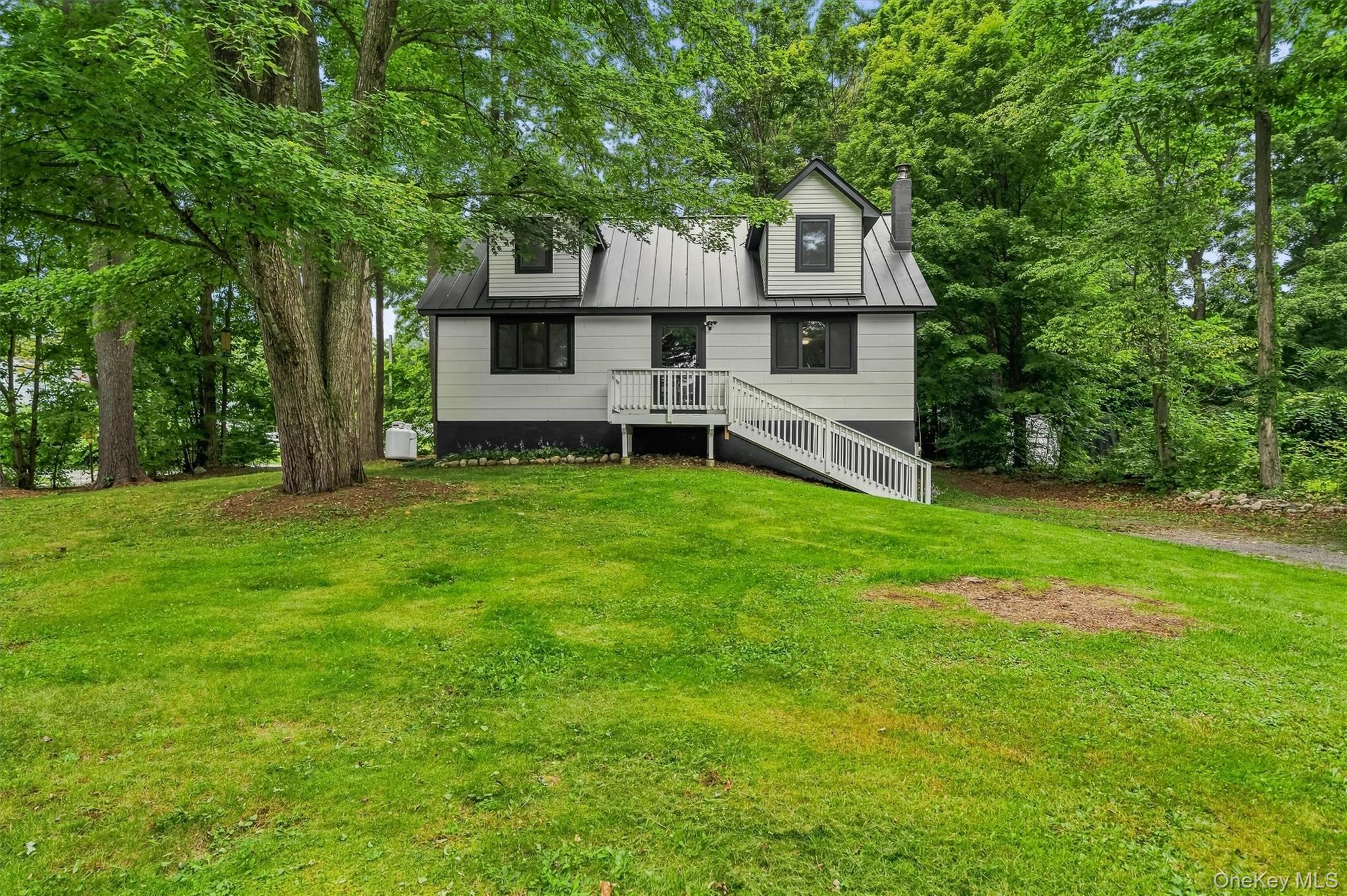 44 David Lane – For Sale