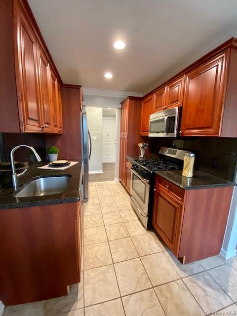 69 Prospect Avenue, Unit 18W photo 3